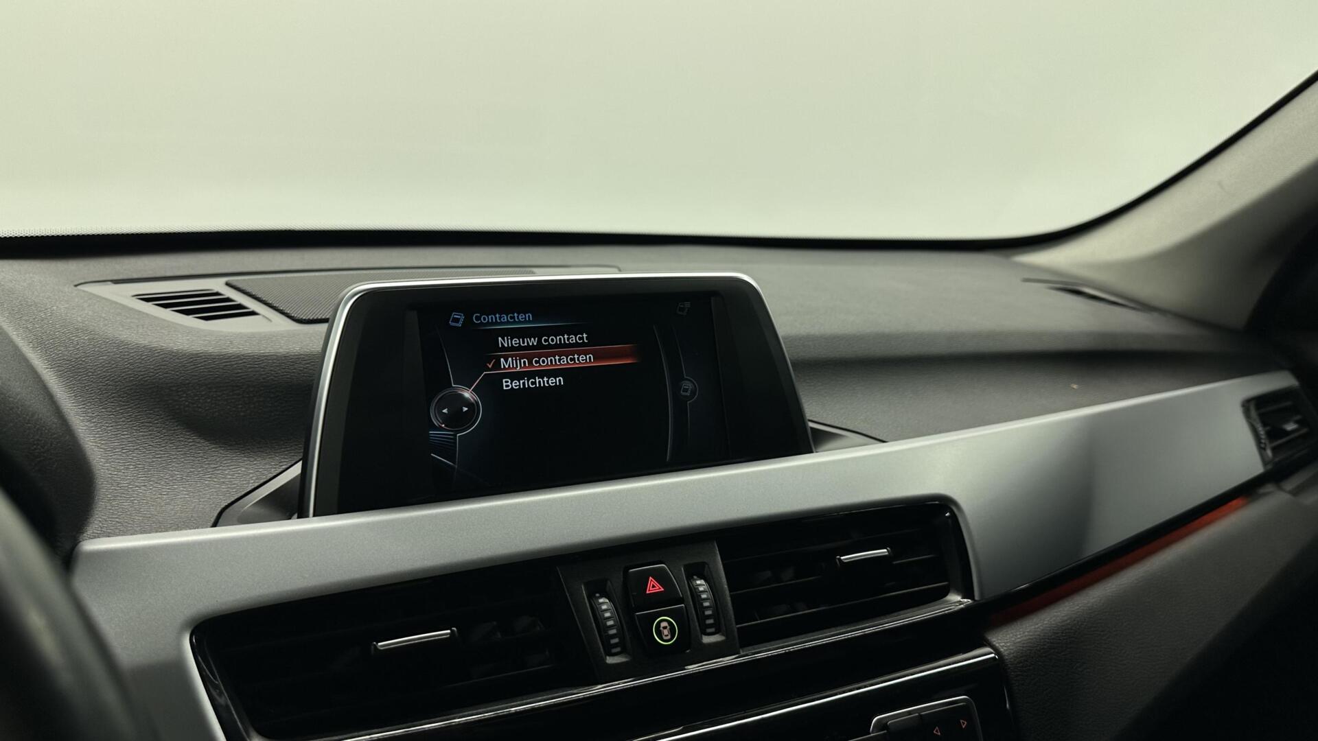 Foto van BMW X1 Sdrive18i