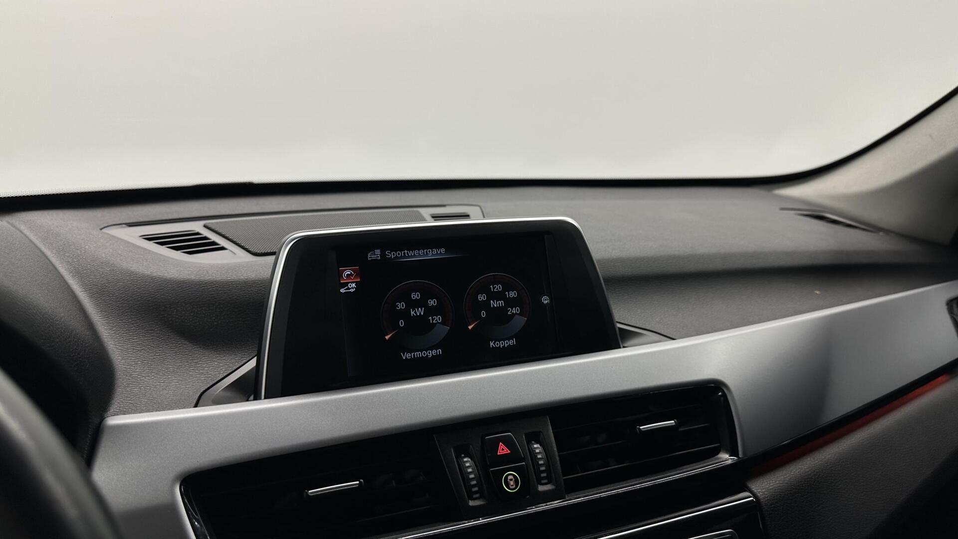Foto van BMW X1 Sdrive18i