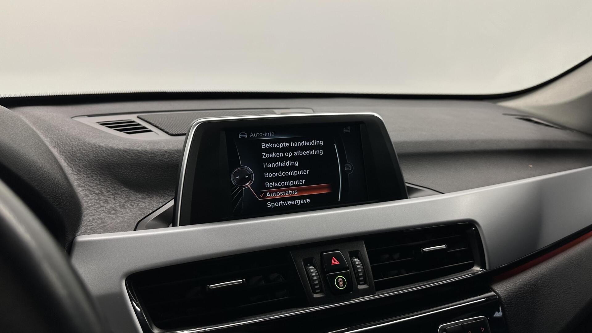 Foto van BMW X1 Sdrive18i