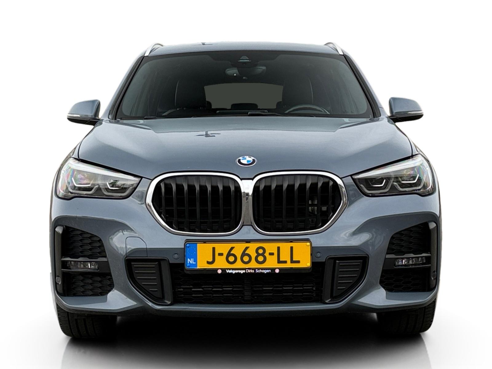 Foto van BMW X1 Xdrive25e