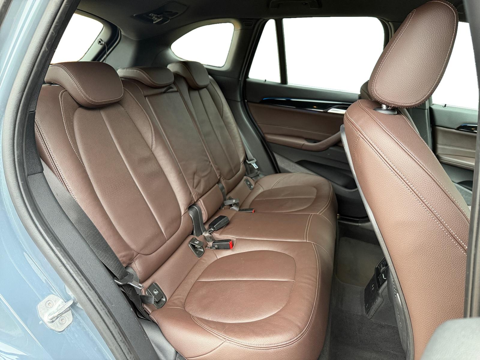 Foto van BMW X1 Xdrive25e