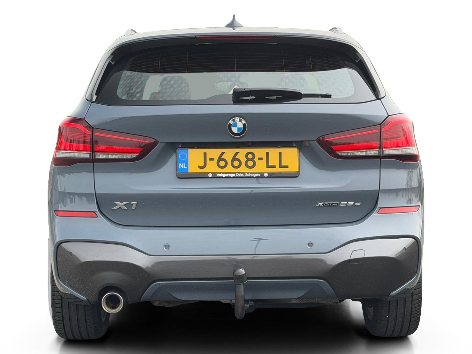 Foto van BMW X1 Xdrive25e