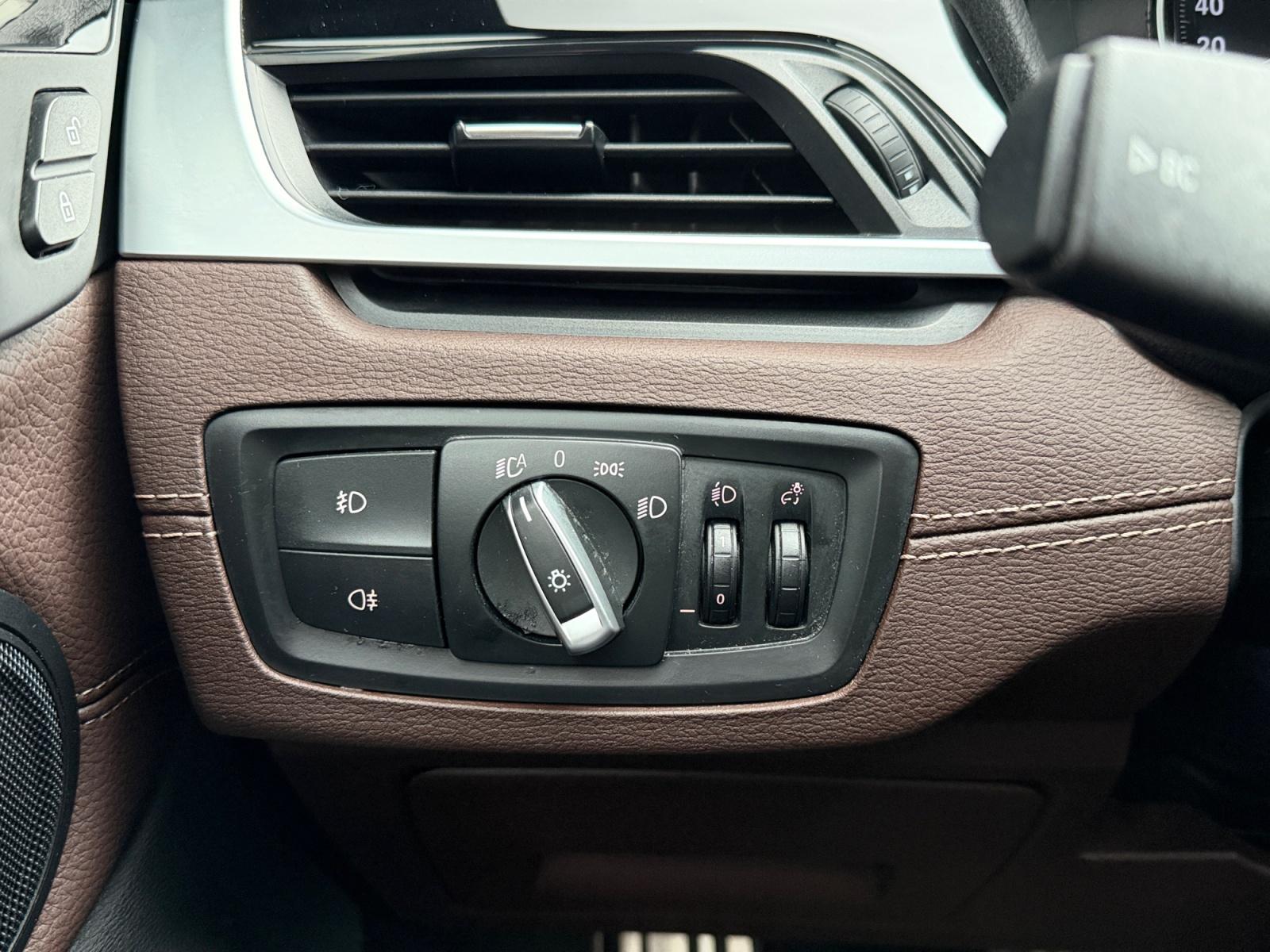 Foto van BMW X1 Xdrive25e