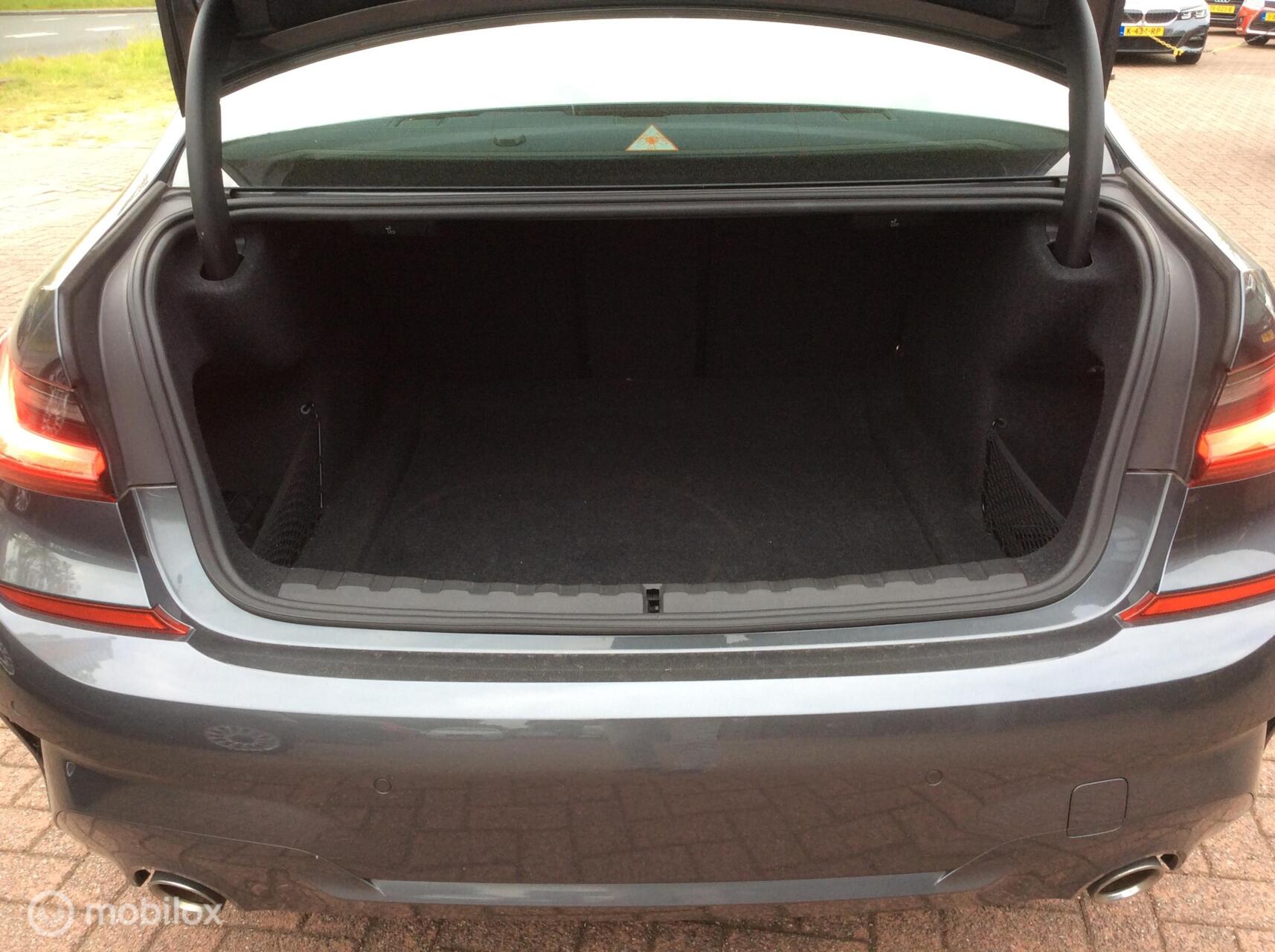 Foto van BMW 318i