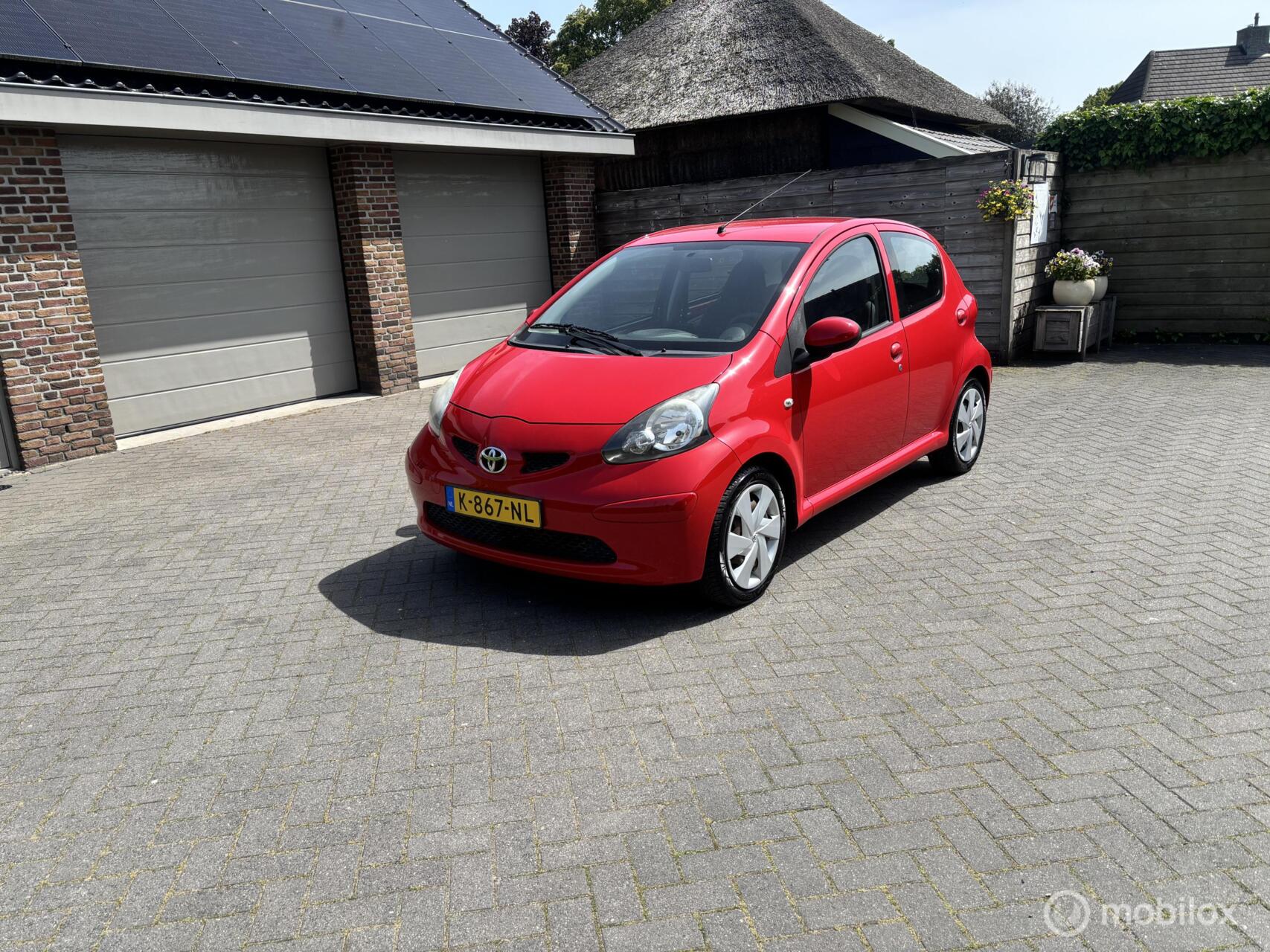 Toyota Toyota Aygo 1.0-12V + 2008 - voorkant