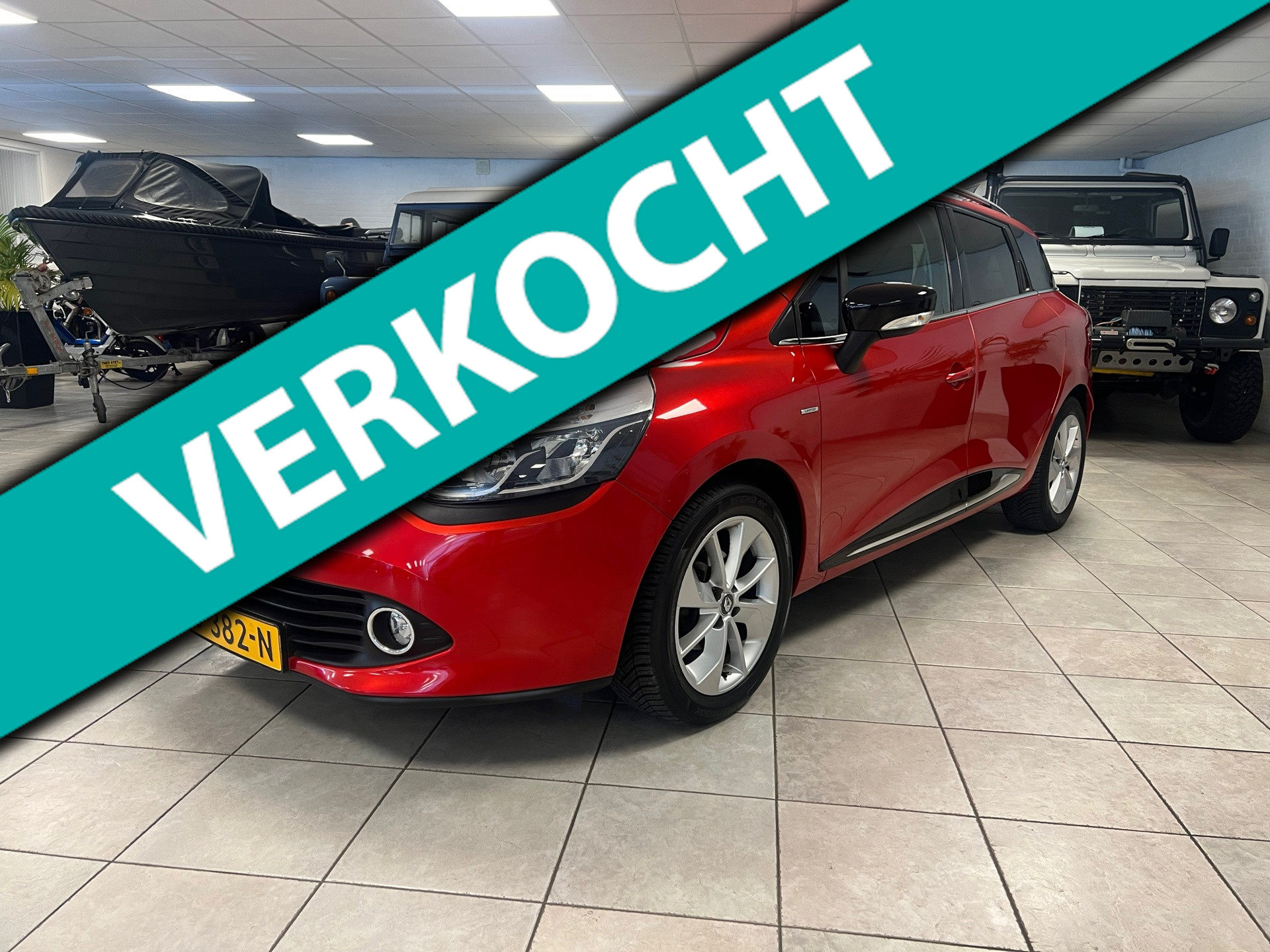 Renault Clio 0.9 TCe Limited Airco, Cruise controle, Trekhaak, Parkeersensoren. 2016 - voorkant