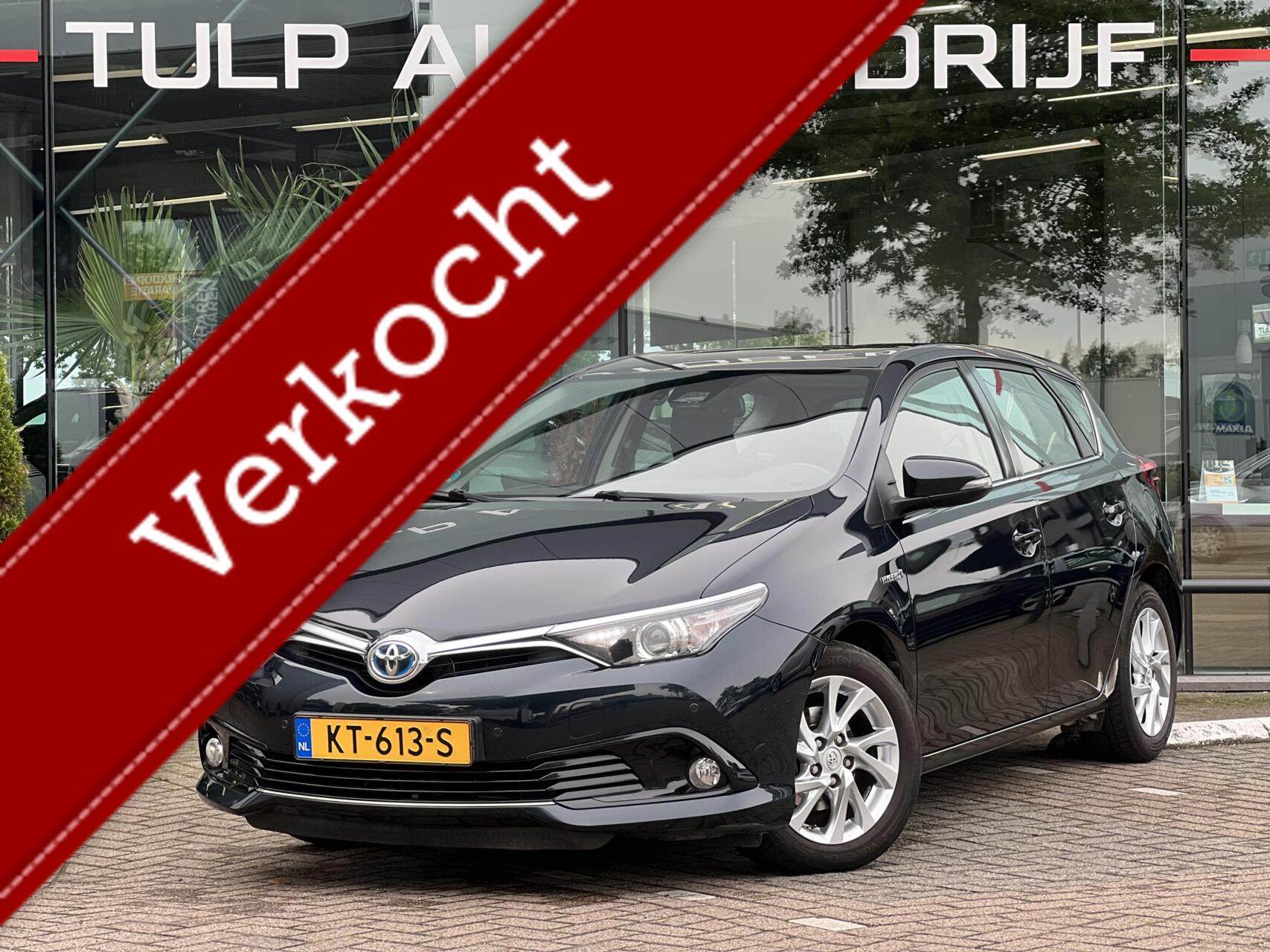 Toyota Toyota Auris 1.8 Hybrid Dynamic Clima Cruise Navi NAP 2016 - voorkant