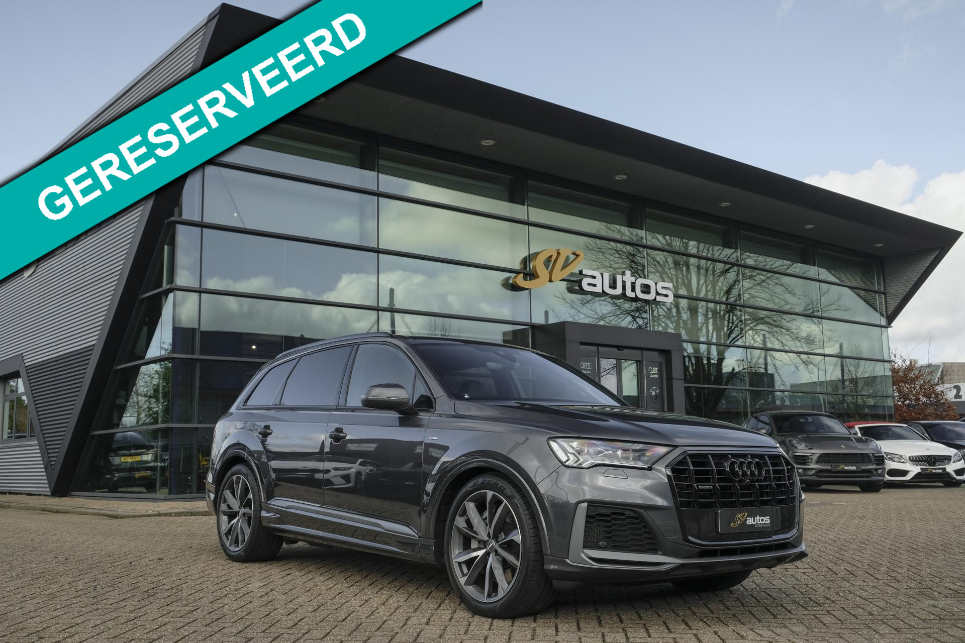 Audi Q7 55 TFSI E 55 TFSIe 381pk Quattro S-line 2022 - voorkant
