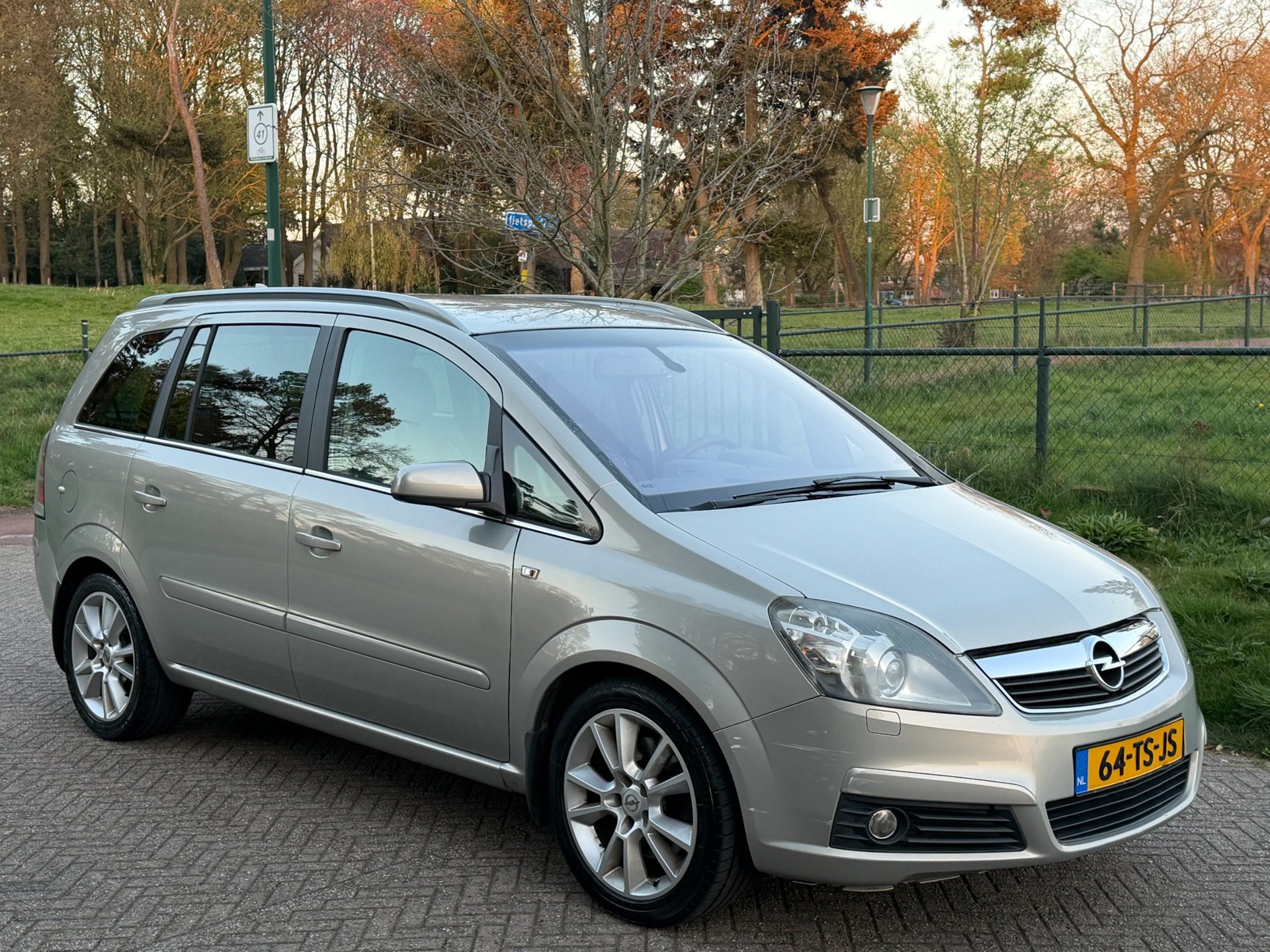 Foto van Opel Zafira