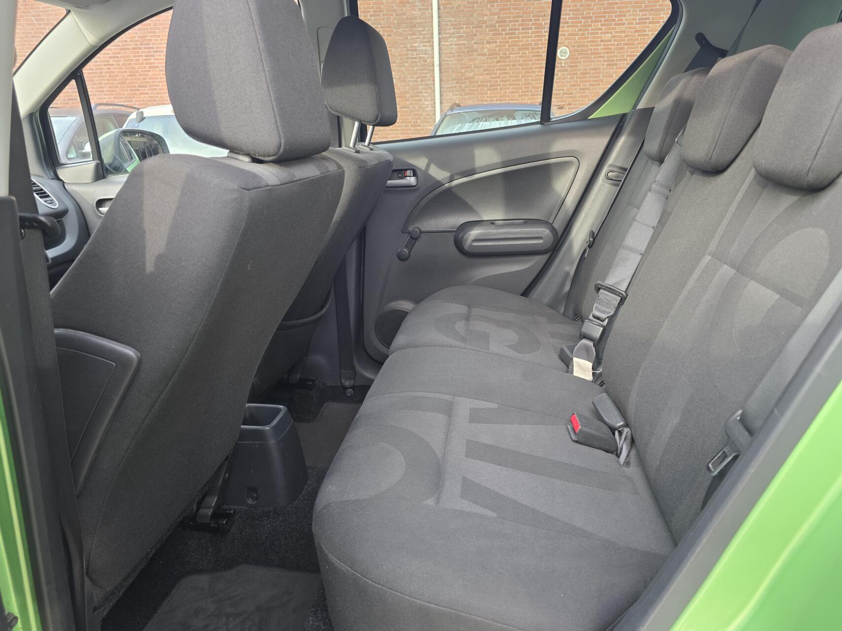 Foto van Opel Agila