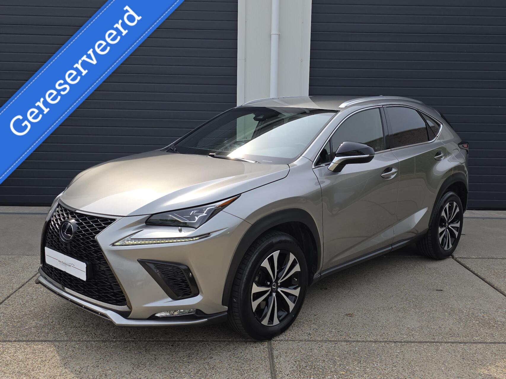 Foto van Lexus NX