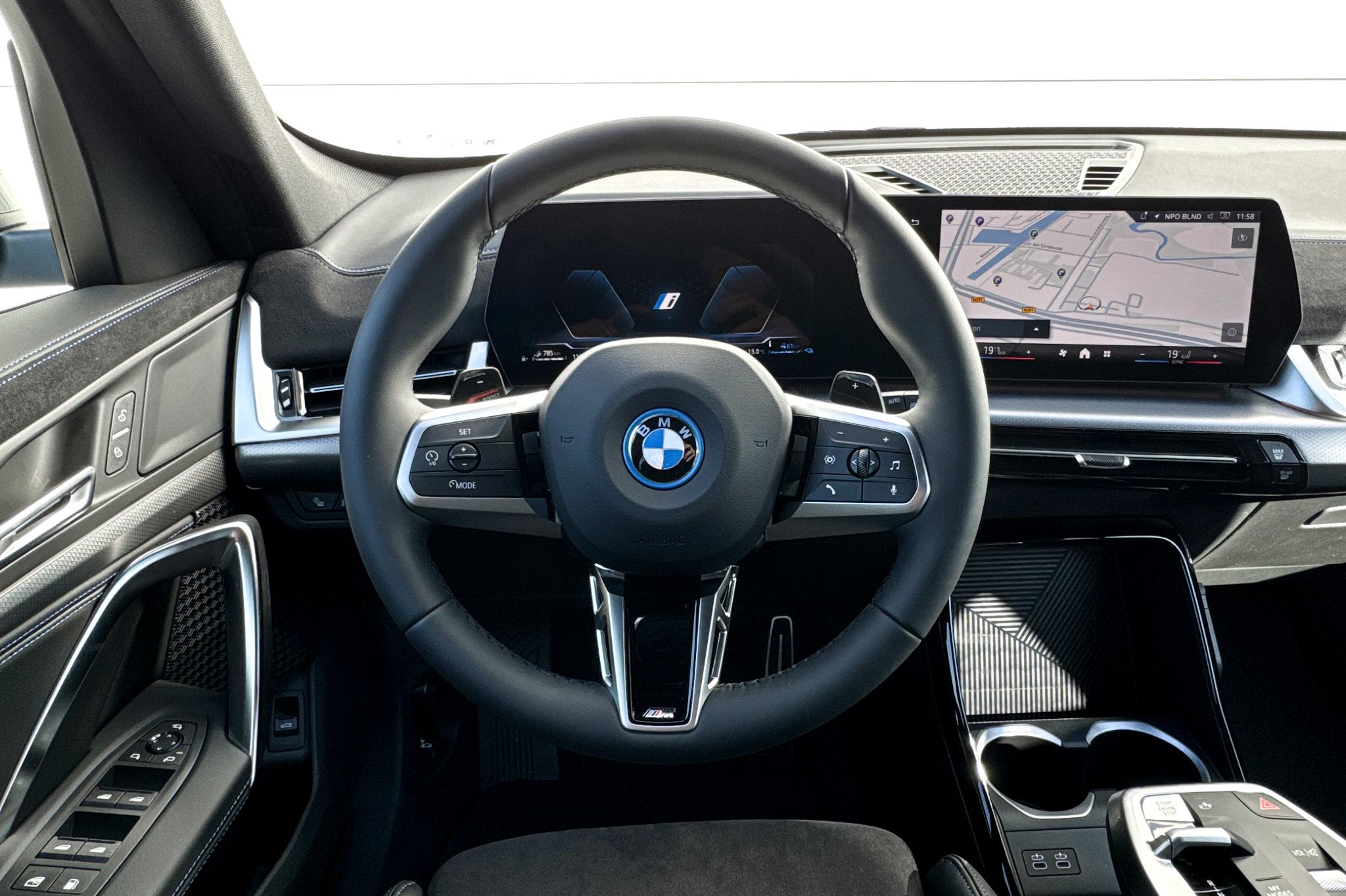 Foto van BMW X1 Xdrive25e
