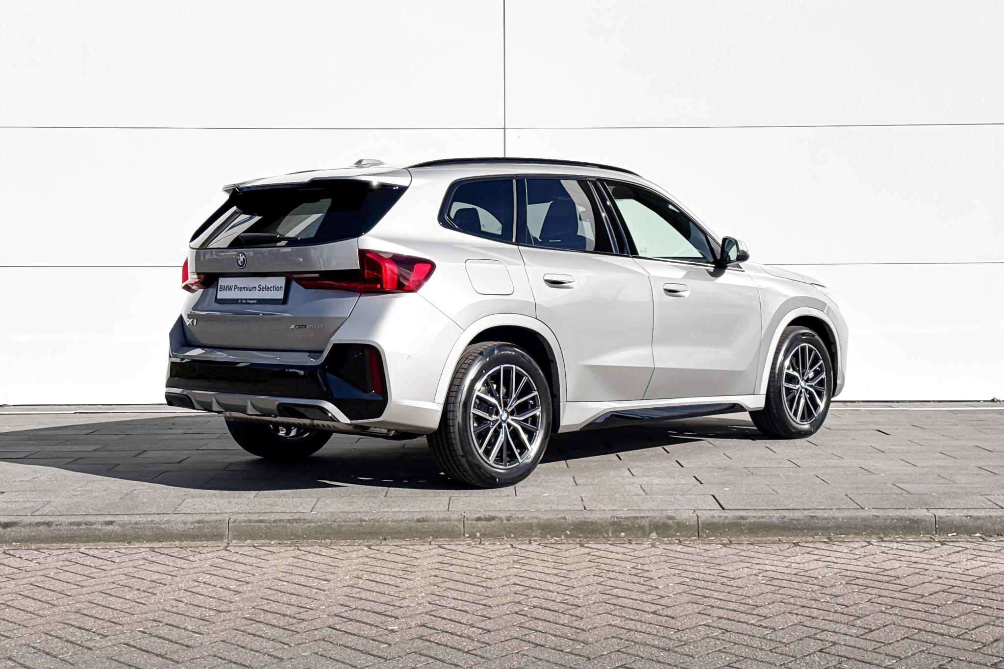 Foto van BMW X1 Xdrive25e