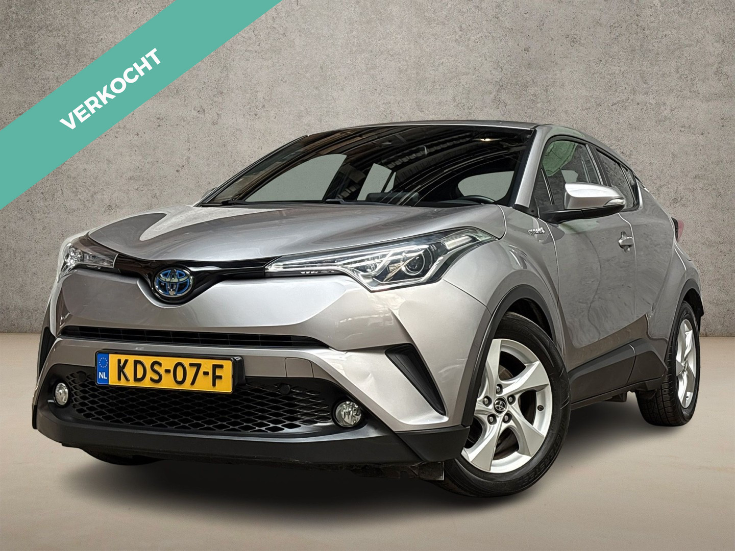 Toyota Toyota C-hr 1.8 Hybrid Sport 2019 - voorkant