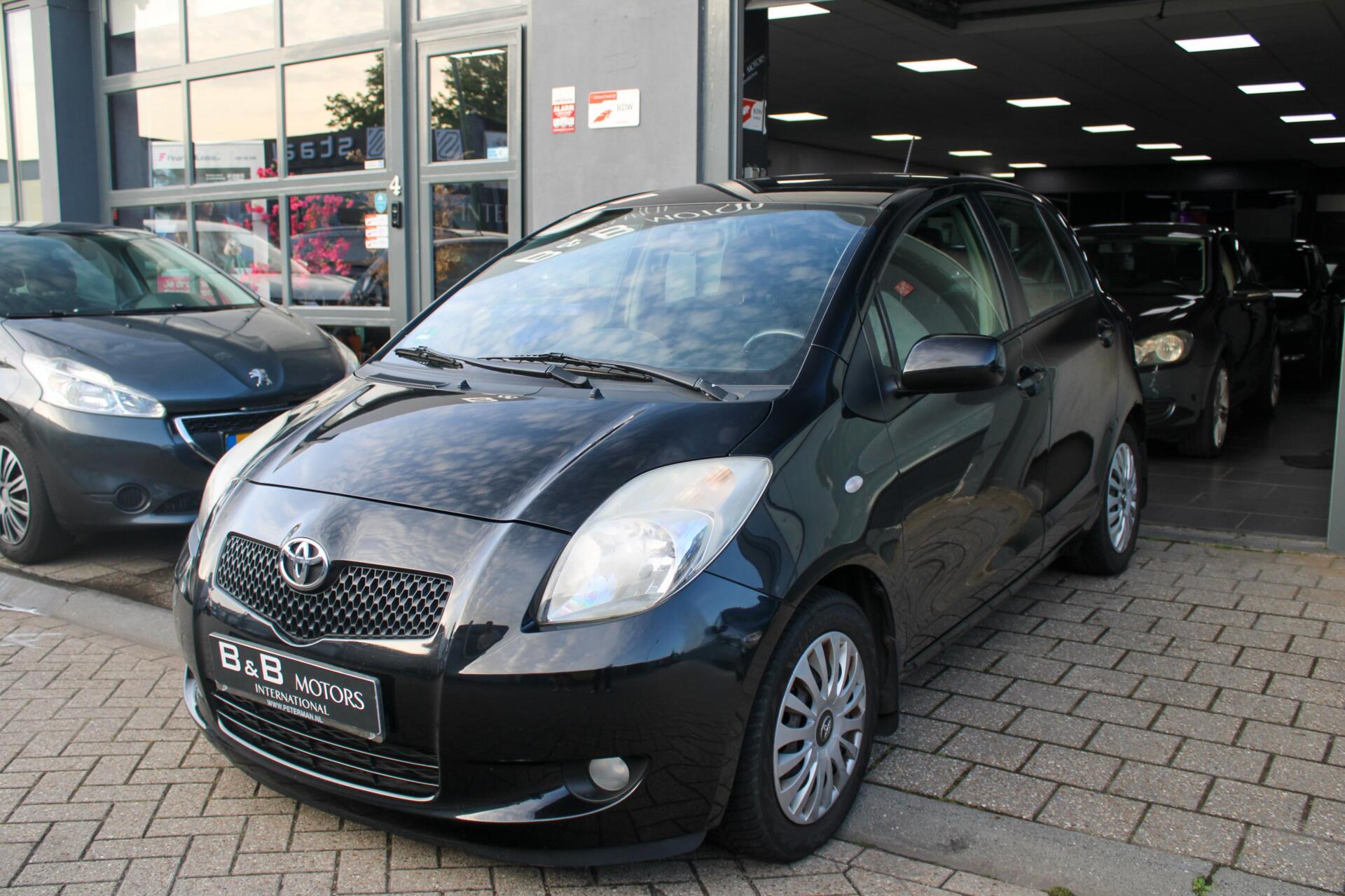 Foto van TOYOTA TOYOTA YARIS