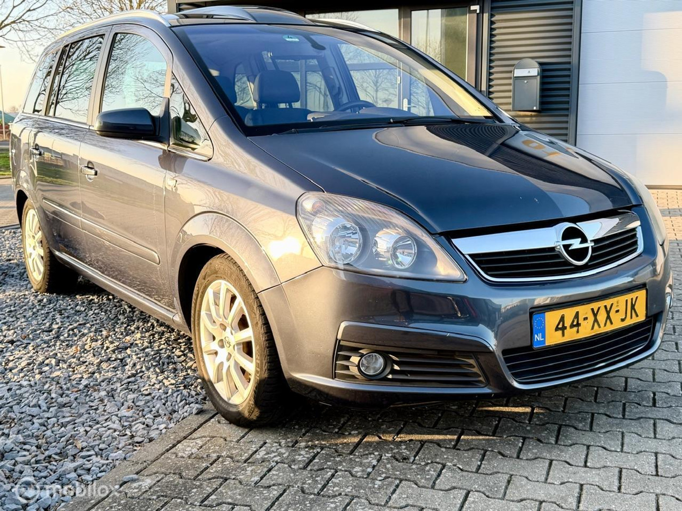 Foto van Opel Zafira