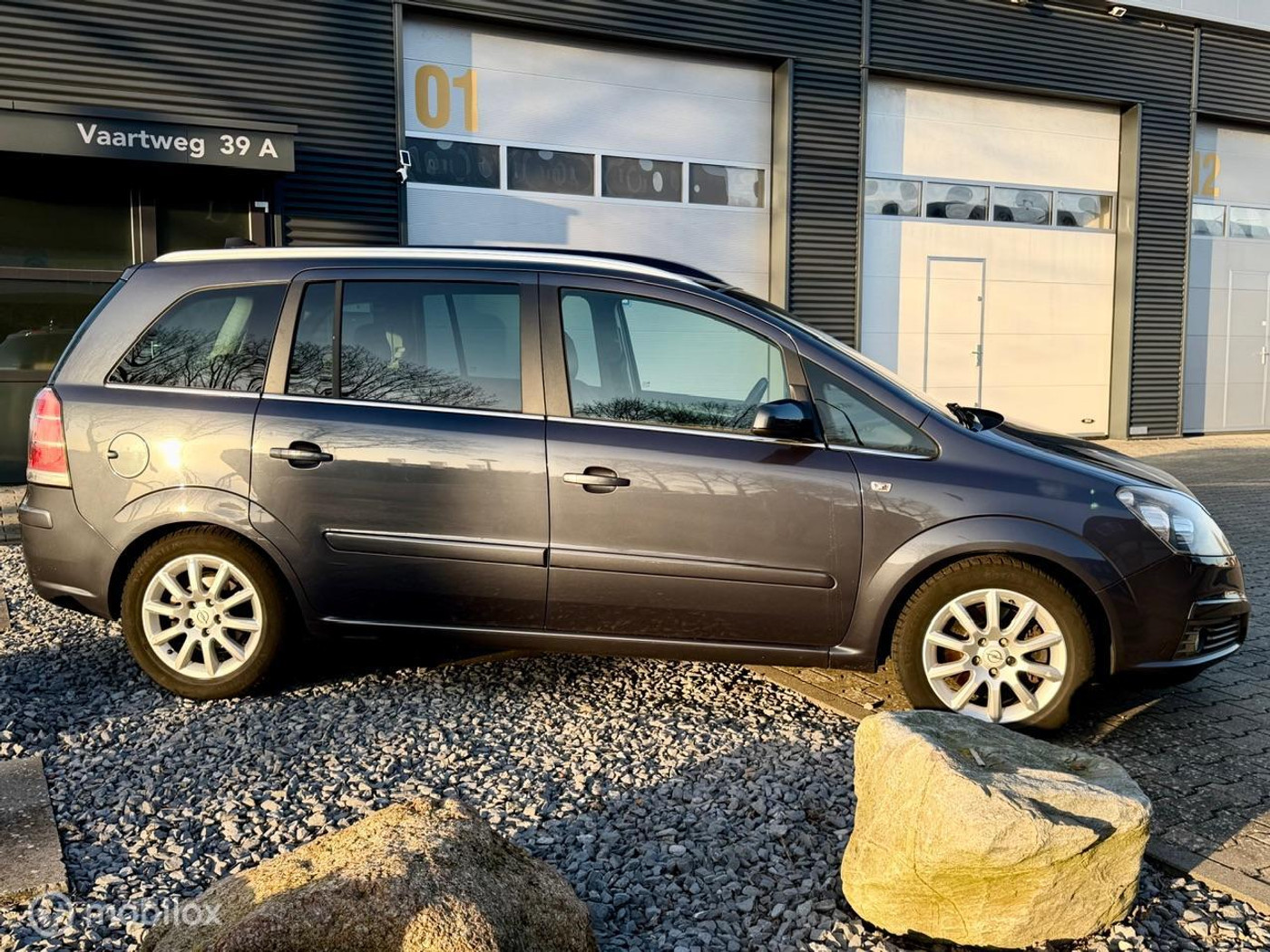 Foto van Opel Zafira