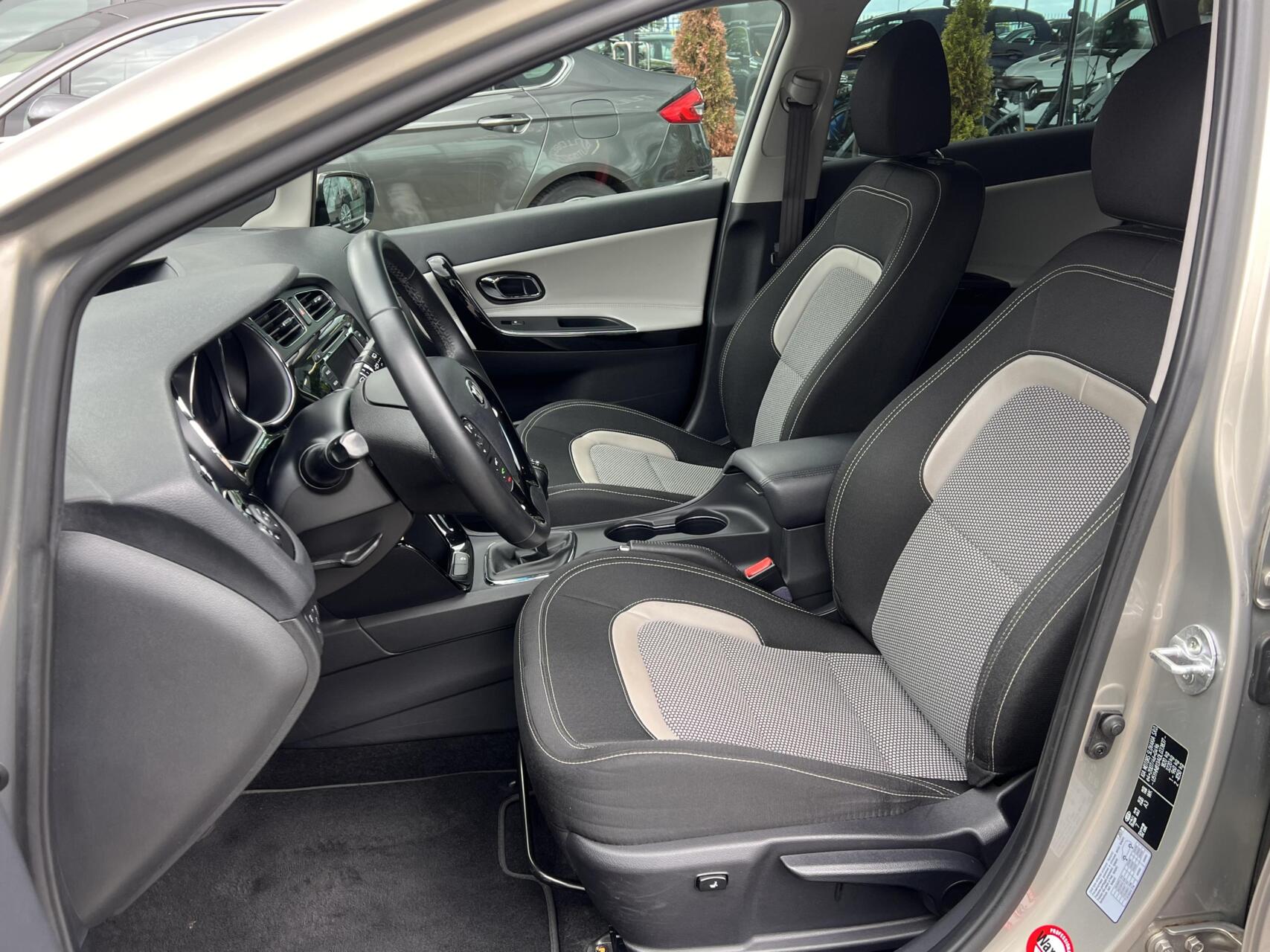 Foto van Kia Cee D