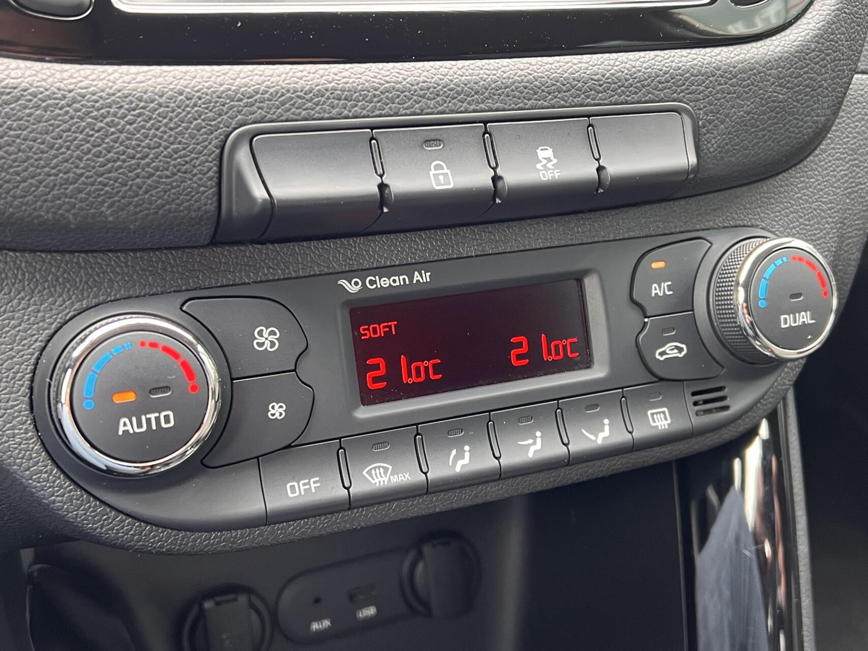 Foto van Kia Cee D