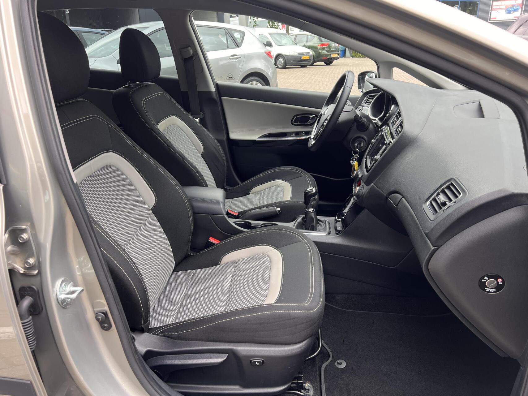 Foto van Kia Cee D