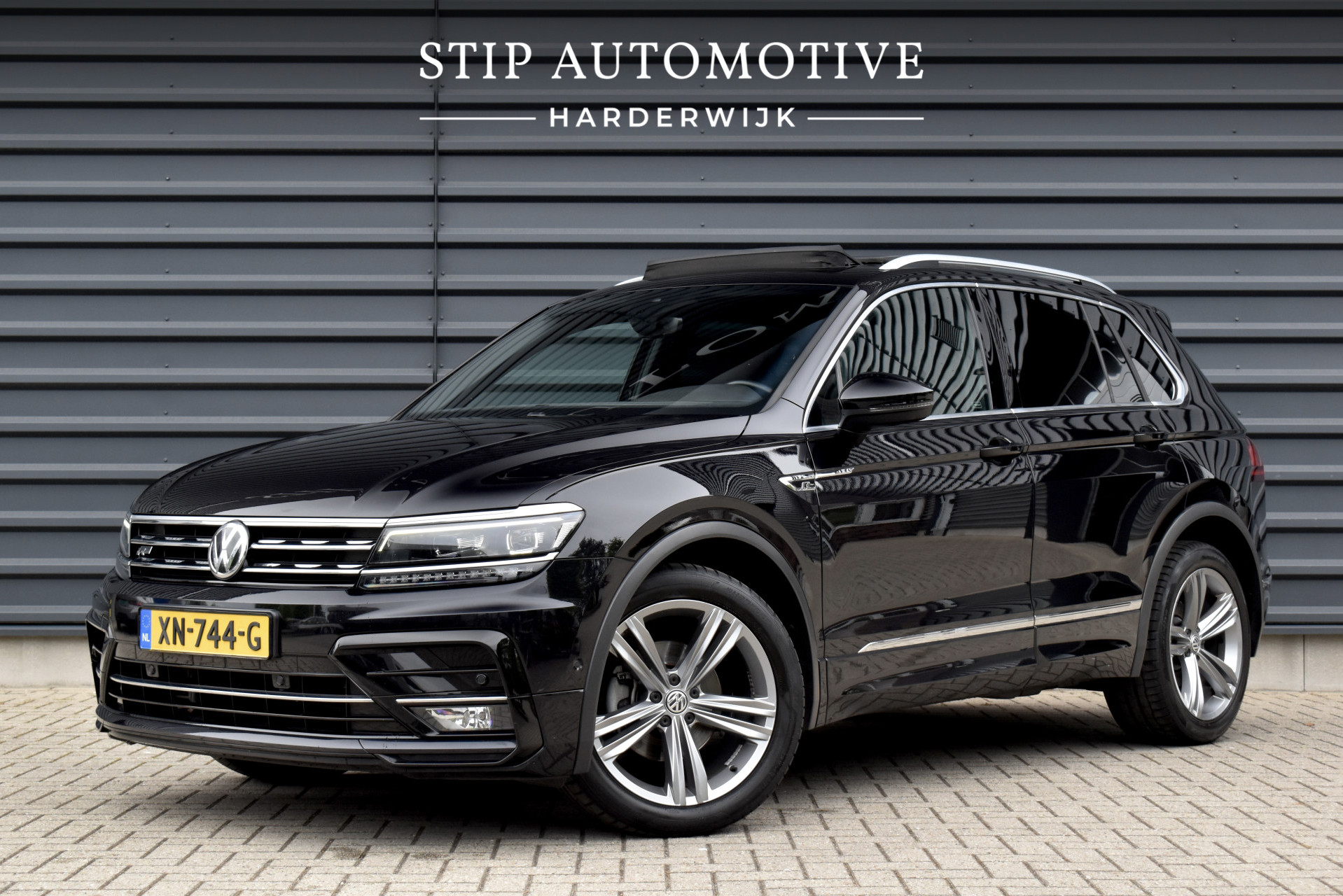 Volkswagen Tiguan 1.5 TSI R-Line 2019 - voorkant