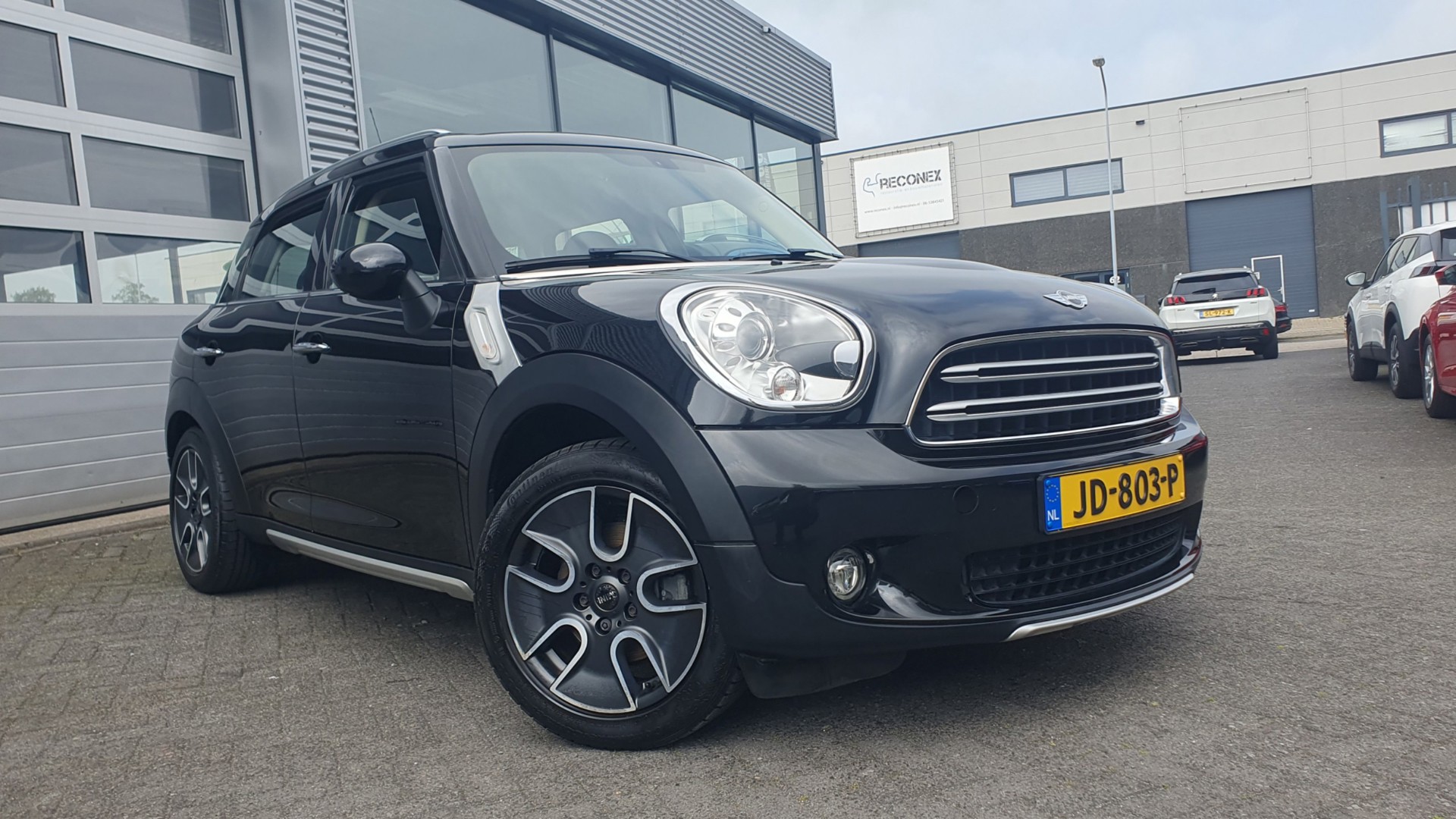 Foto van MINI COOPER