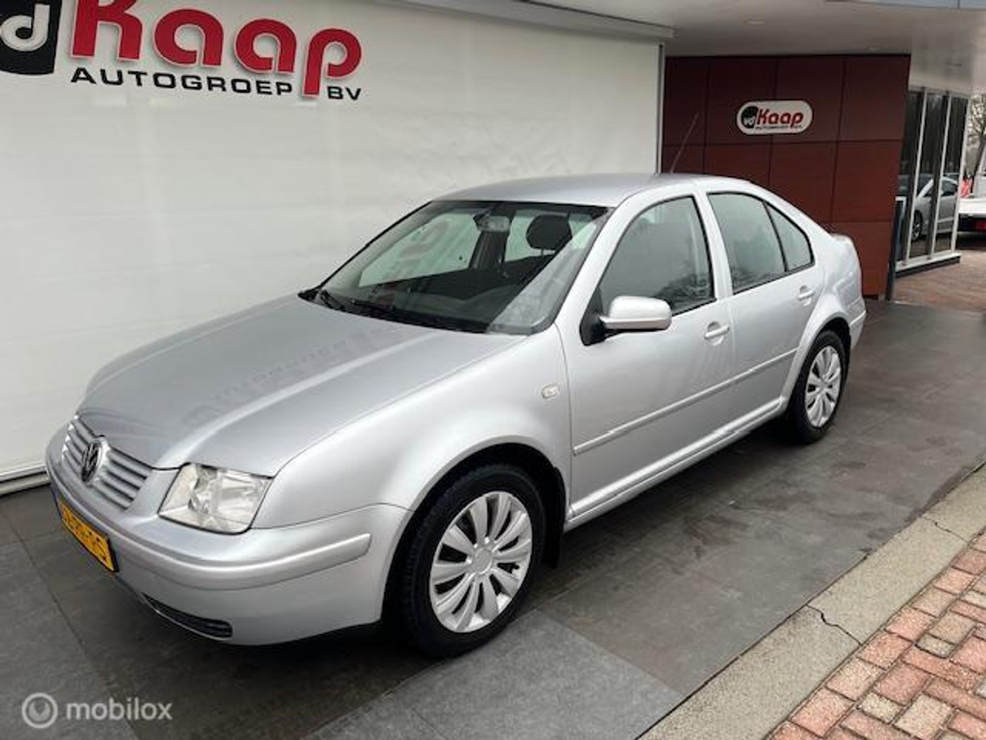 Volkswagen Bora 1.6-16V Highline  EXPORT OF HANDEL 2004 - voorkant