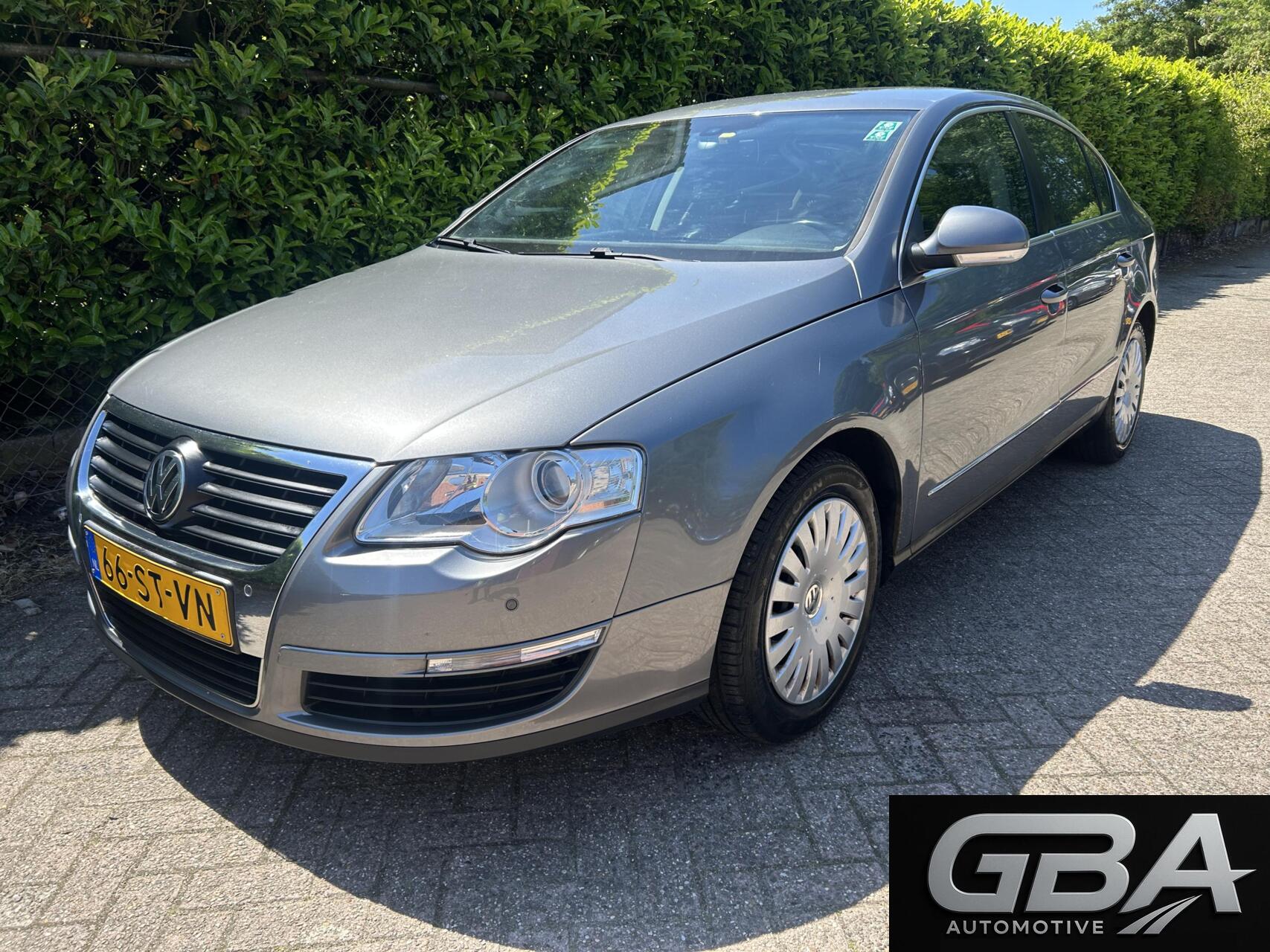 Volkswagen Passat 2.0 FSI Trendline Carplay Nette Auto APK 2006 - voorkant
