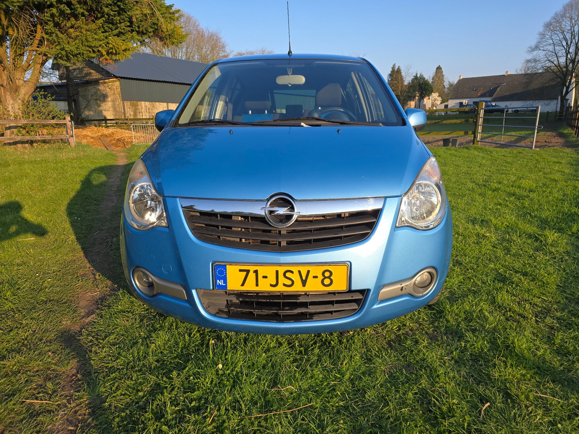 Foto van Opel Agila