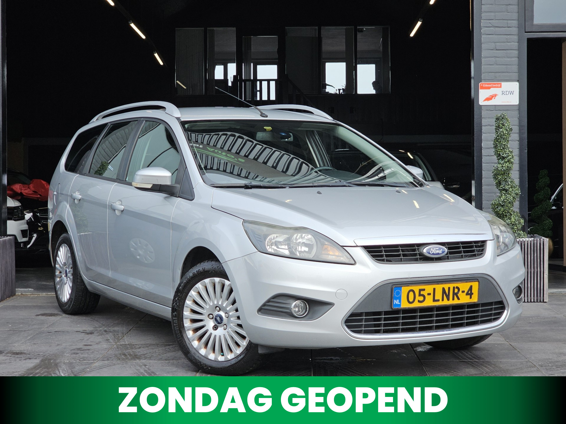 Ford Focus 1.8 Limited|1e eig|NAP|Cruise|Airco|PDC|APK 2010 - voorkant