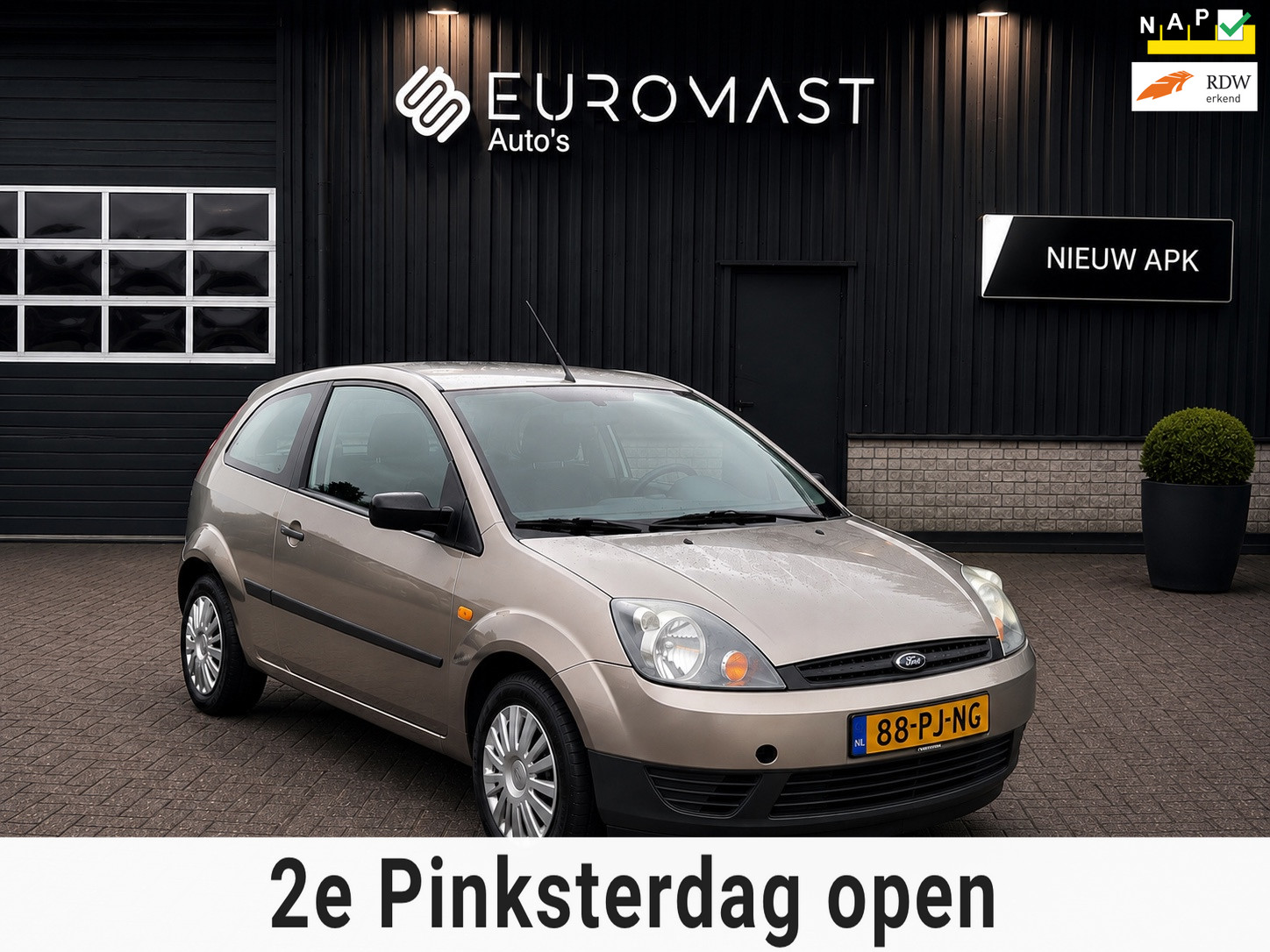 Ford Fiesta 1.3 Style Nieuwe Apk 2004 - voorkant
