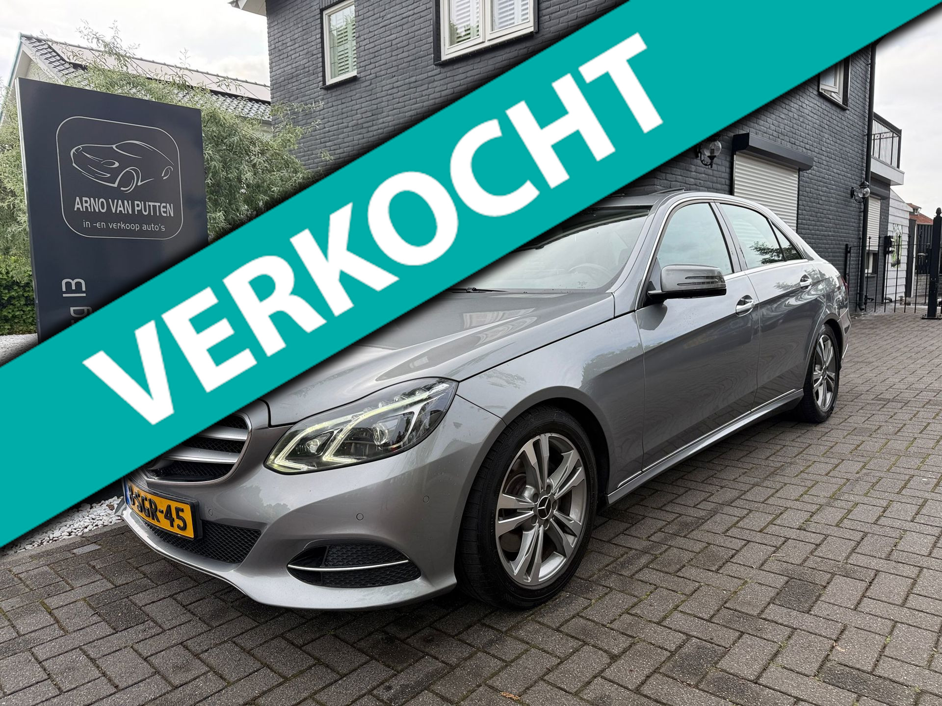 Mercedes-Benz E 250 250 Avantgarde /Leer /Schuifdak / Trekhaak 2013 - voorkant