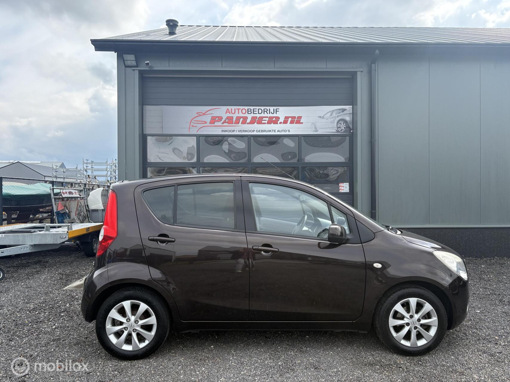 Foto van Opel Agila