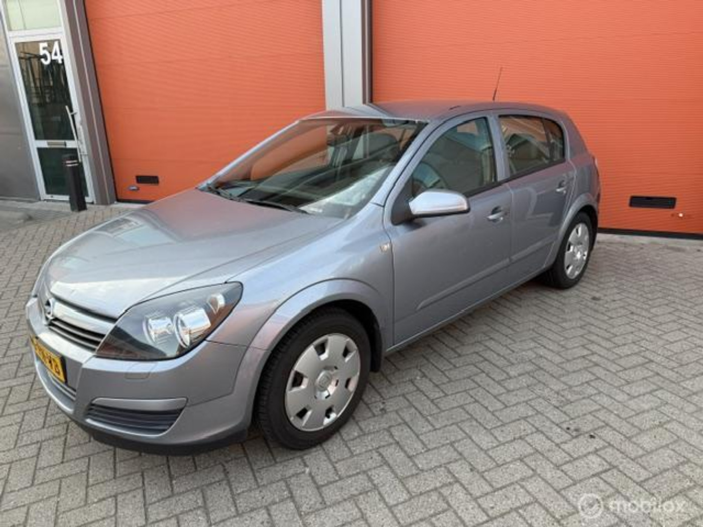 Opel Astra 1.6 Enjoy 5 DRS -148.000 KM NAP -AIRCO -EXTR'S 2004 - voorkant