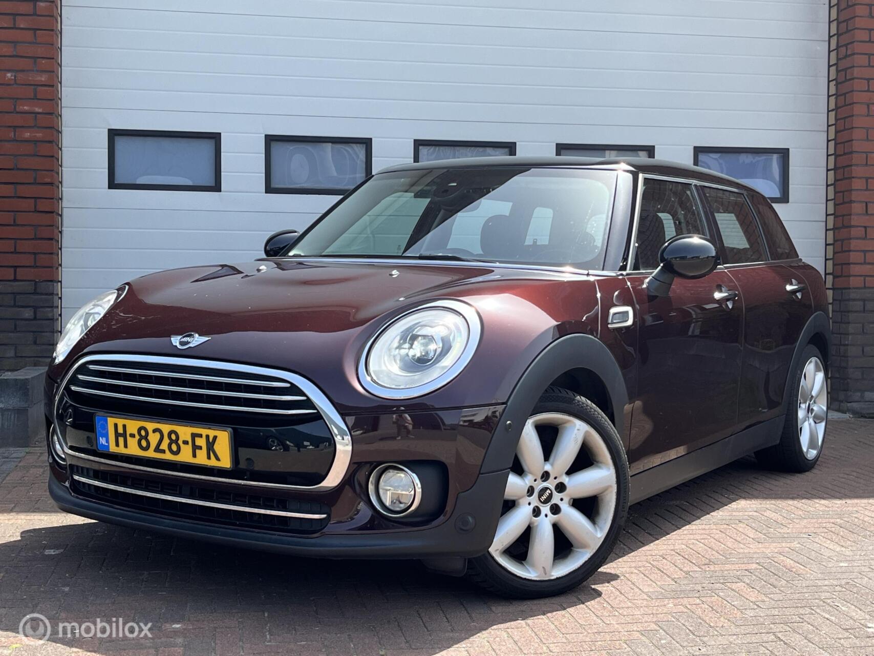 Foto van MINI CLUBMAN COOPER