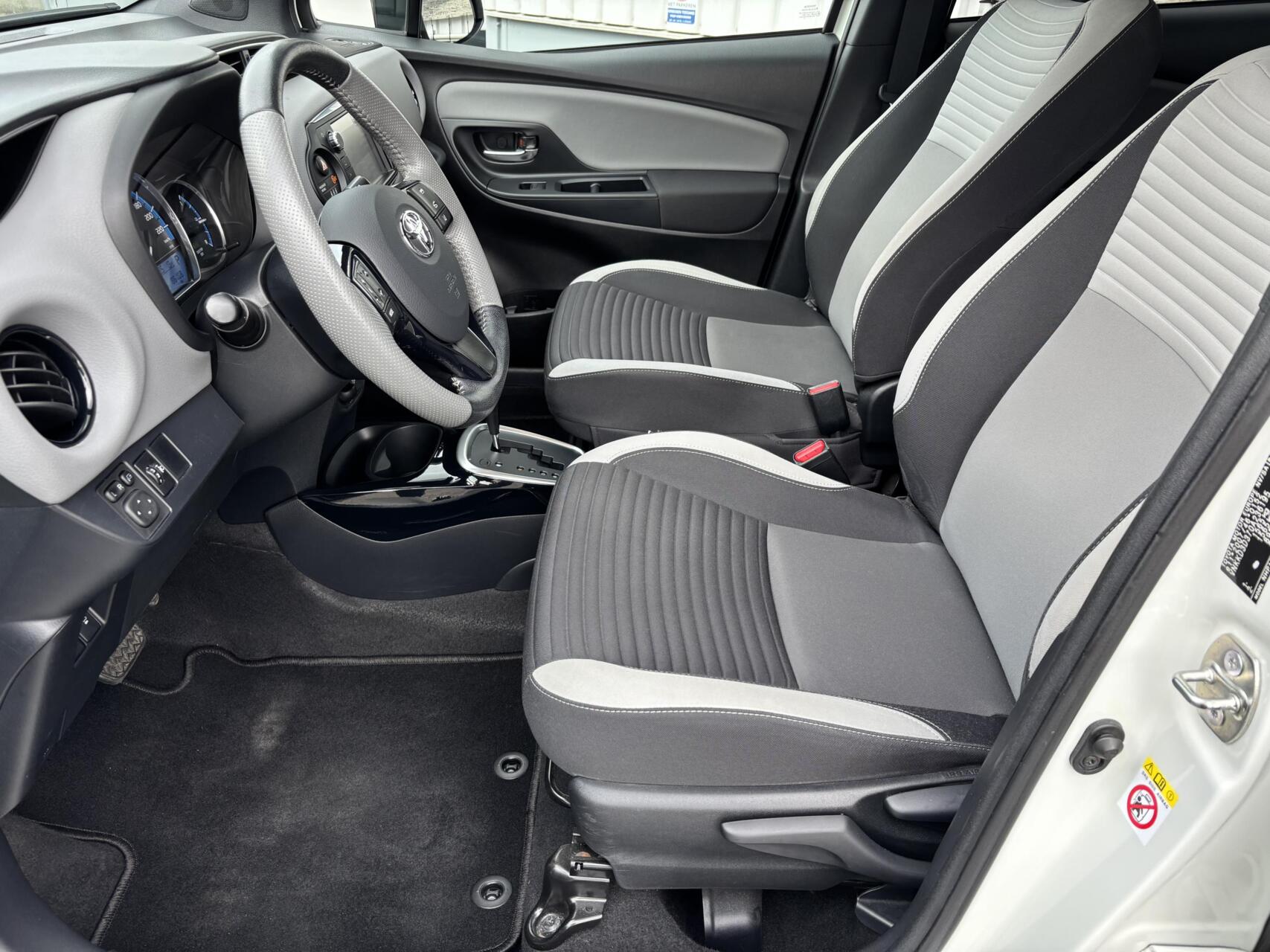 Foto van Toyota Toyota Yaris Hybrid