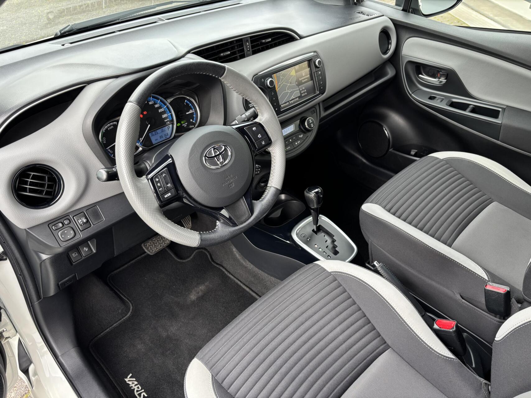 Foto van Toyota Toyota Yaris Hybrid