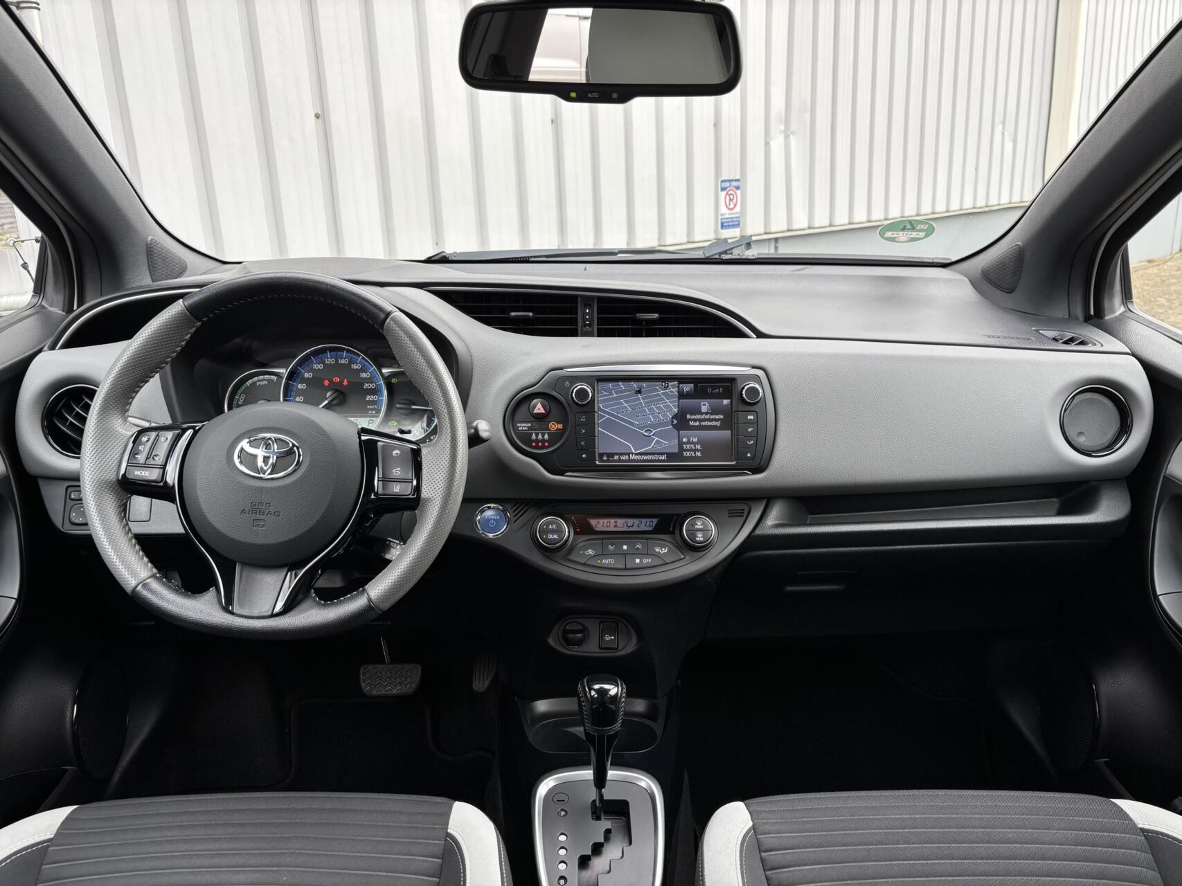 Foto van Toyota Toyota Yaris Hybrid