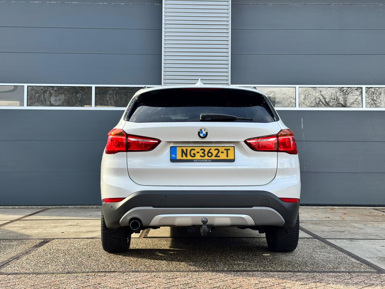 Foto van BMW X1 Sdrive18i