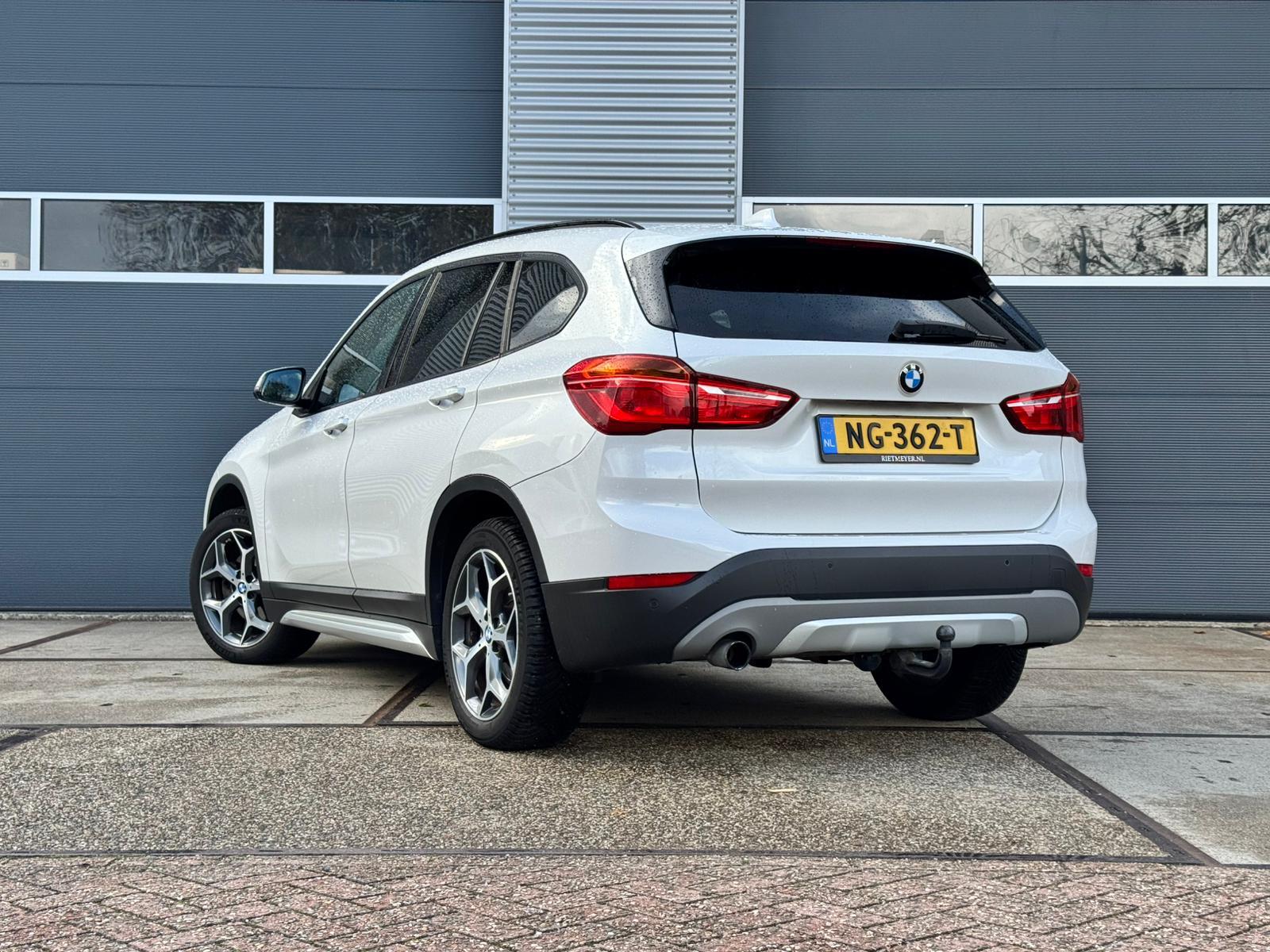 Foto van BMW X1 Sdrive18i
