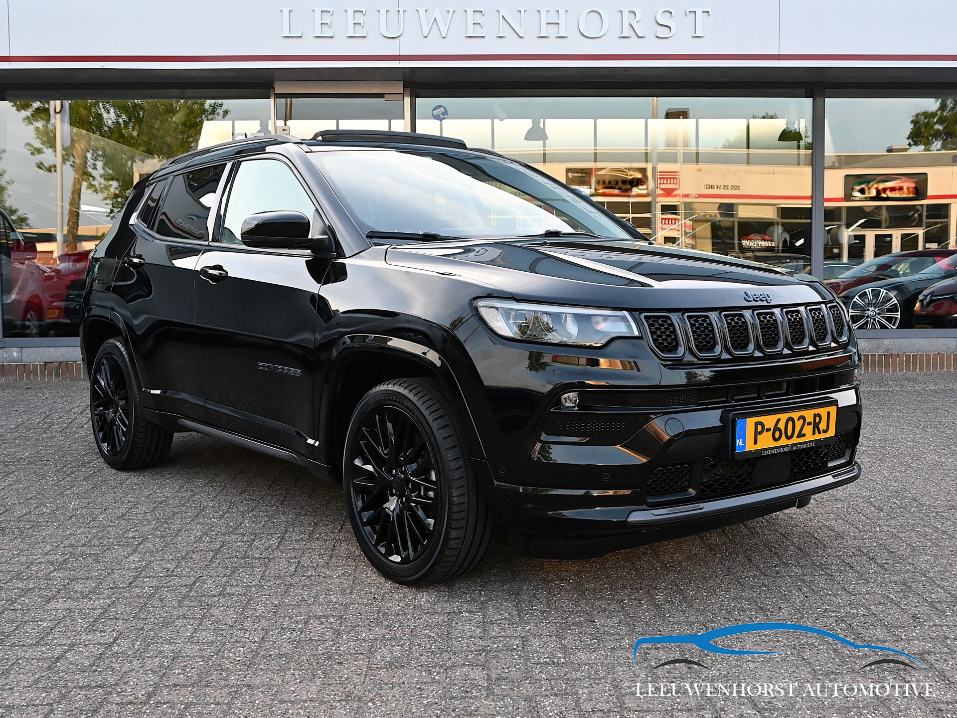 Foto van JEEP COMPASS