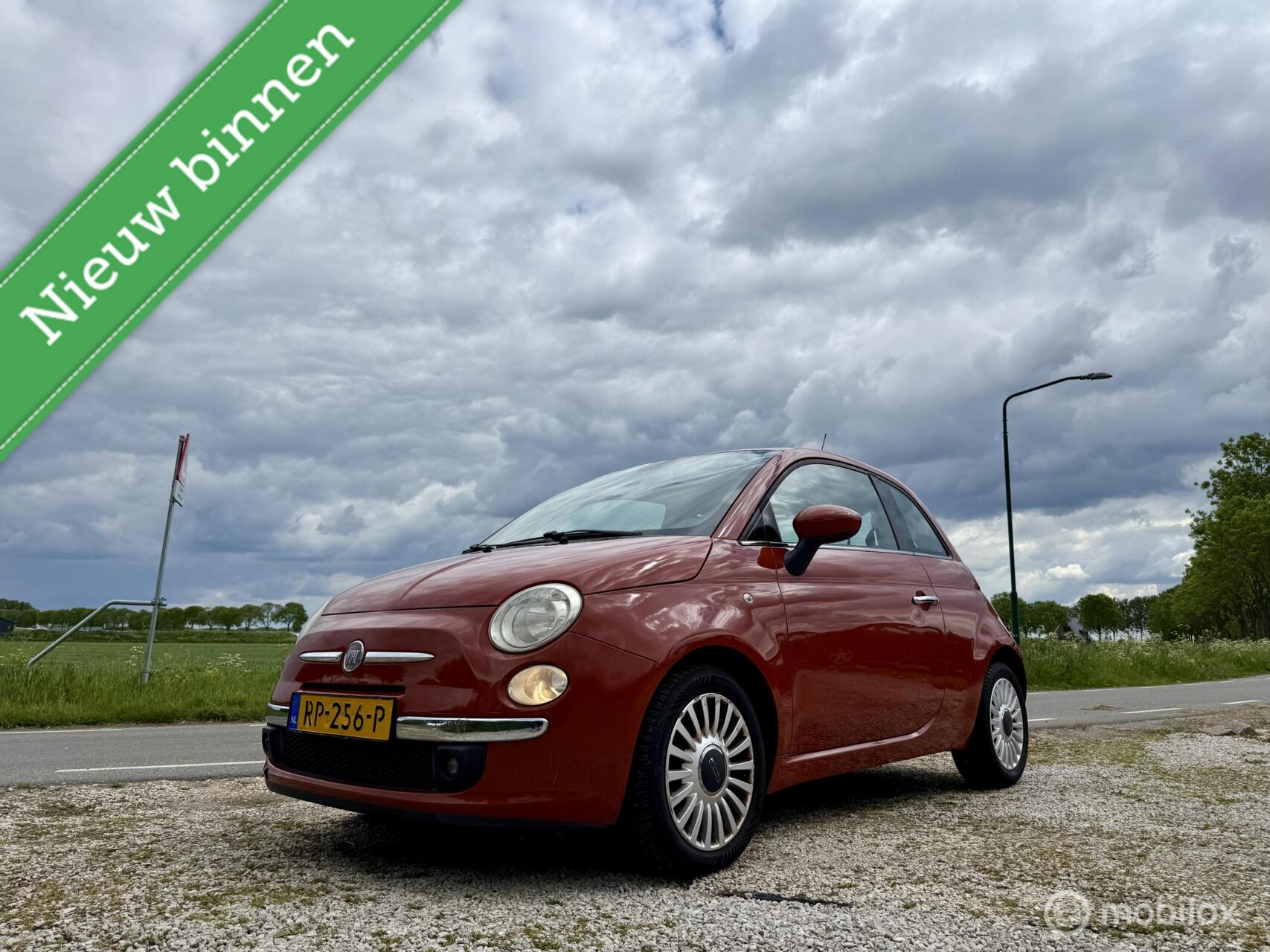 Fiat Fiat 500 1.2 Lounge, BJ 2008, 105.000 km, Airco, boekjes 2008 - voorkant