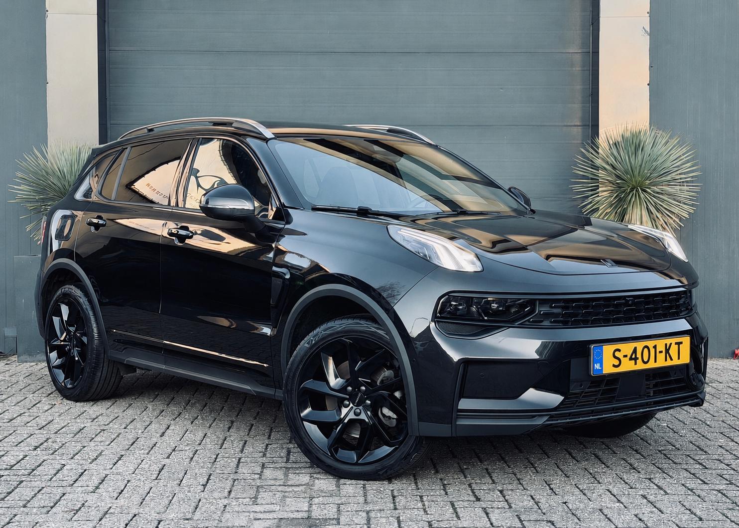 Foto van LYNK&CO LYNK & CO 01
