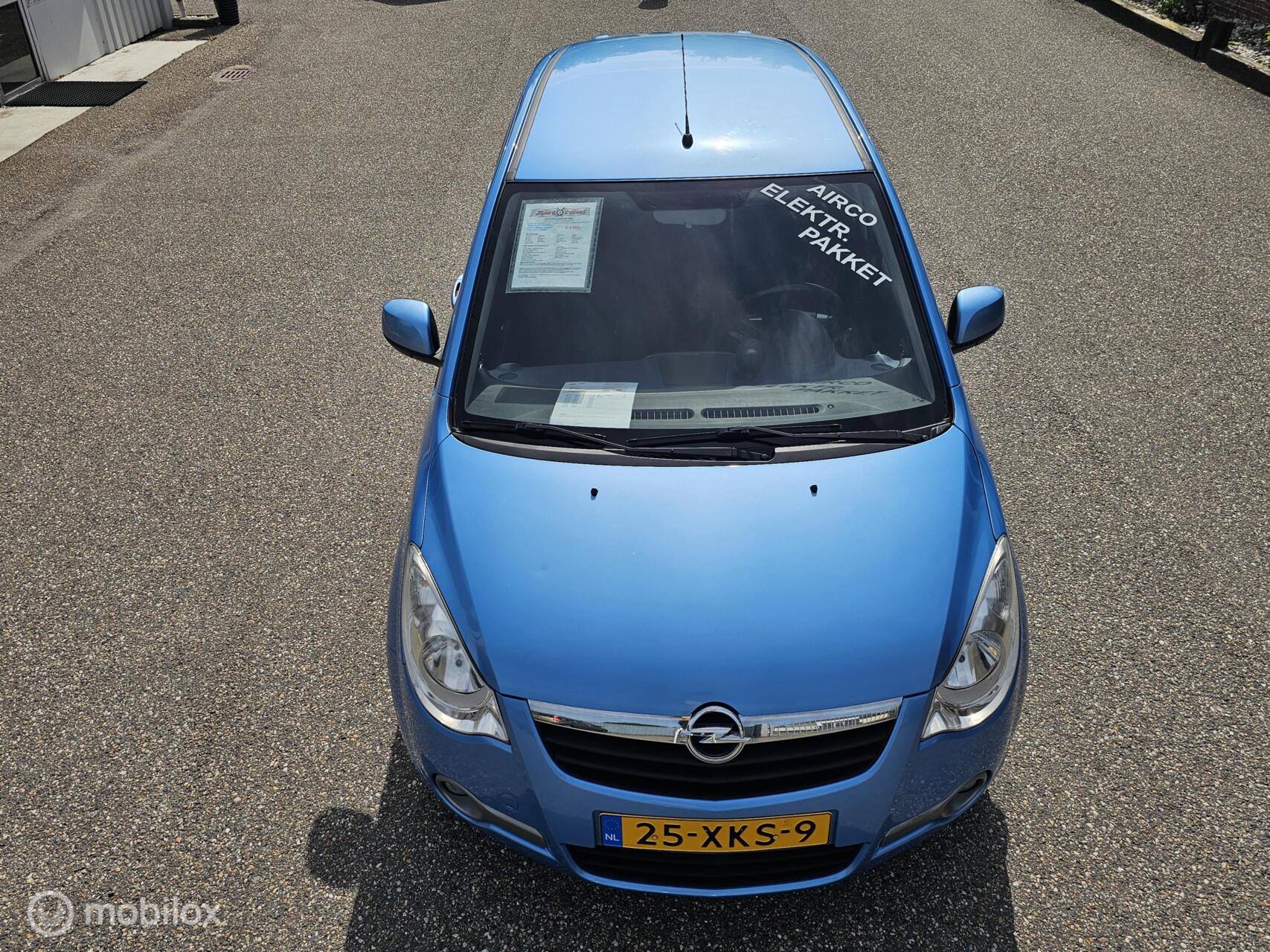 Foto van Opel Agila