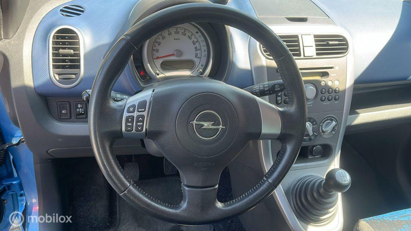 Foto van Opel Agila