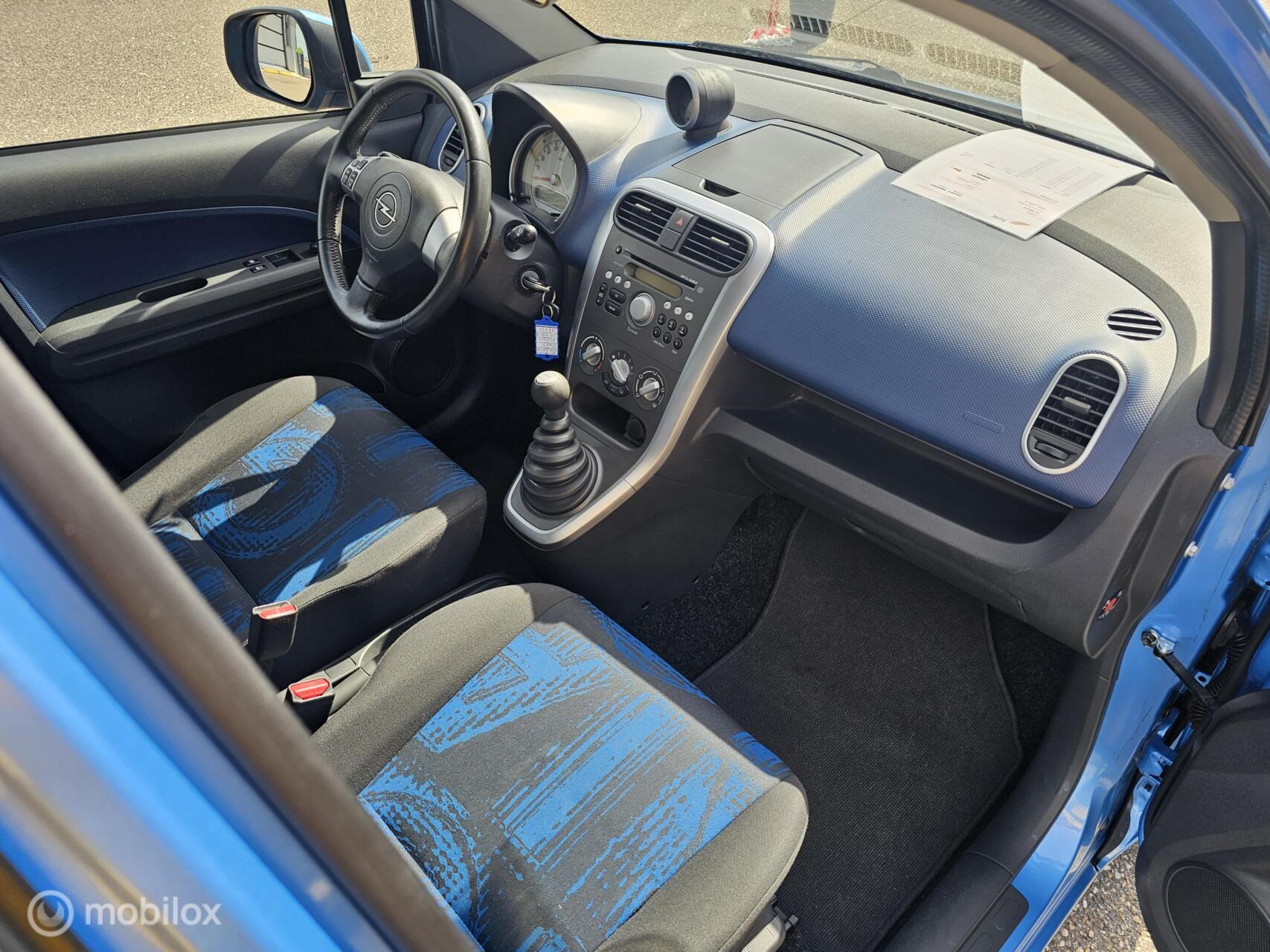 Foto van Opel Agila