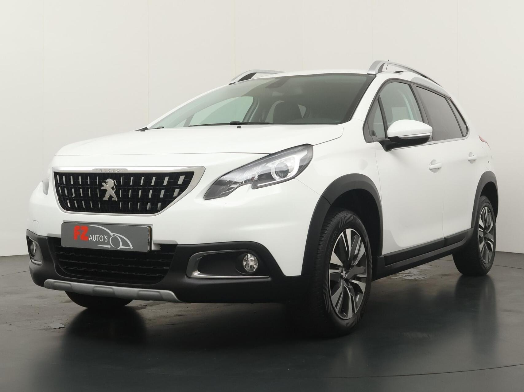 Peugeot 2008 1.2 PureTech Allure - Navigatie - Airconditioning - Cruise Control 2019 - voorkant