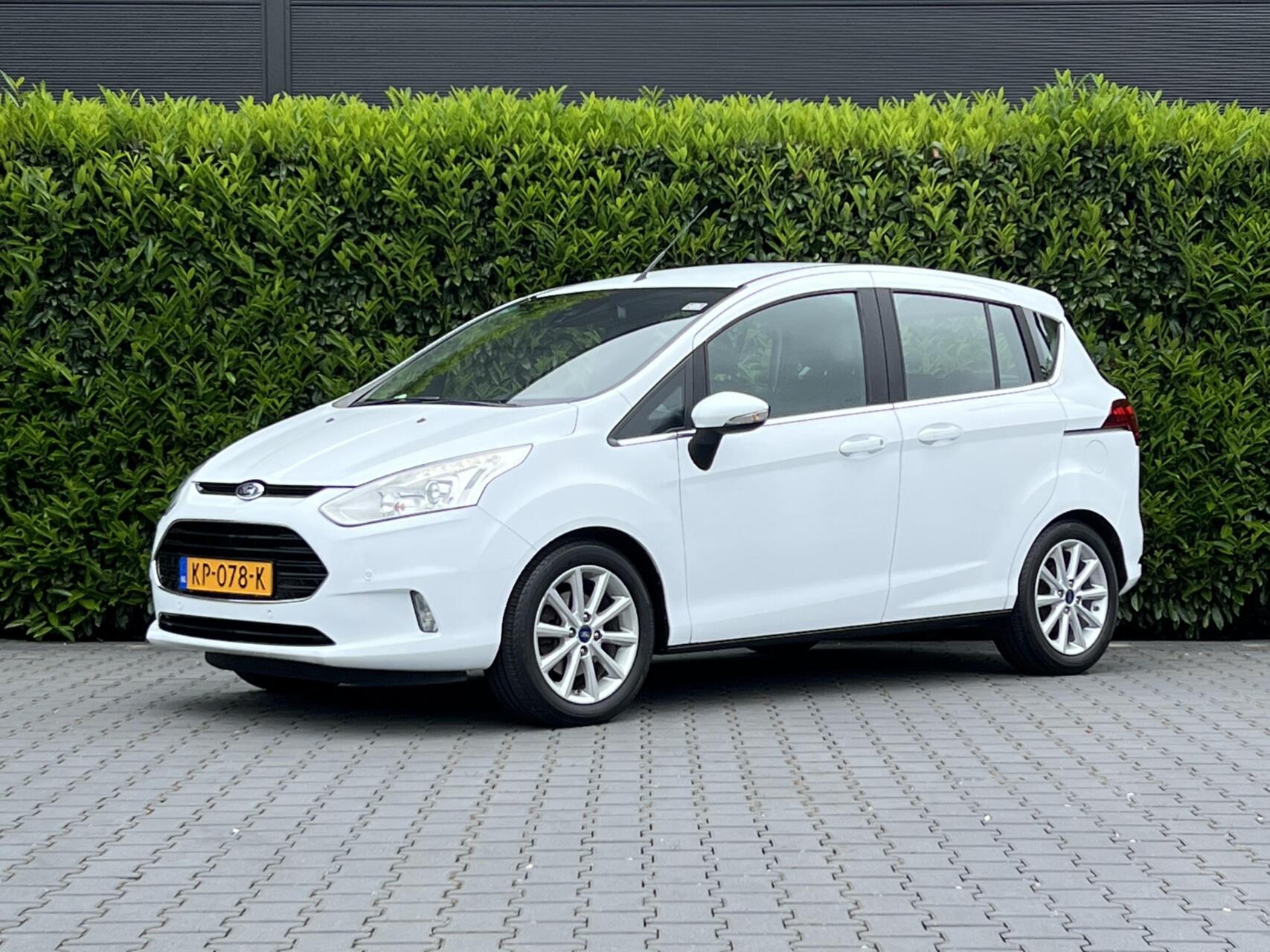 Ford B-max 1.0 EcoBoost Titanium, NL AUTO, NAP LOGISCH, NAVIGATIE, CRUISE CONTROL, CLIMATE CONTROL, CAMERA, PDC, LED, TREKHAAK, LICHTMETAAL 16" 2016 - voorkant