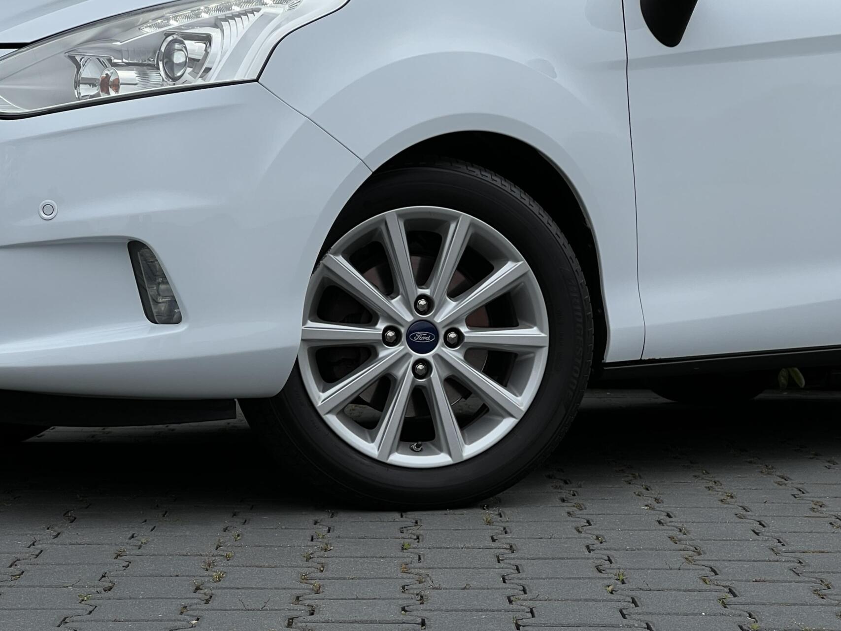 Foto van Ford B-max