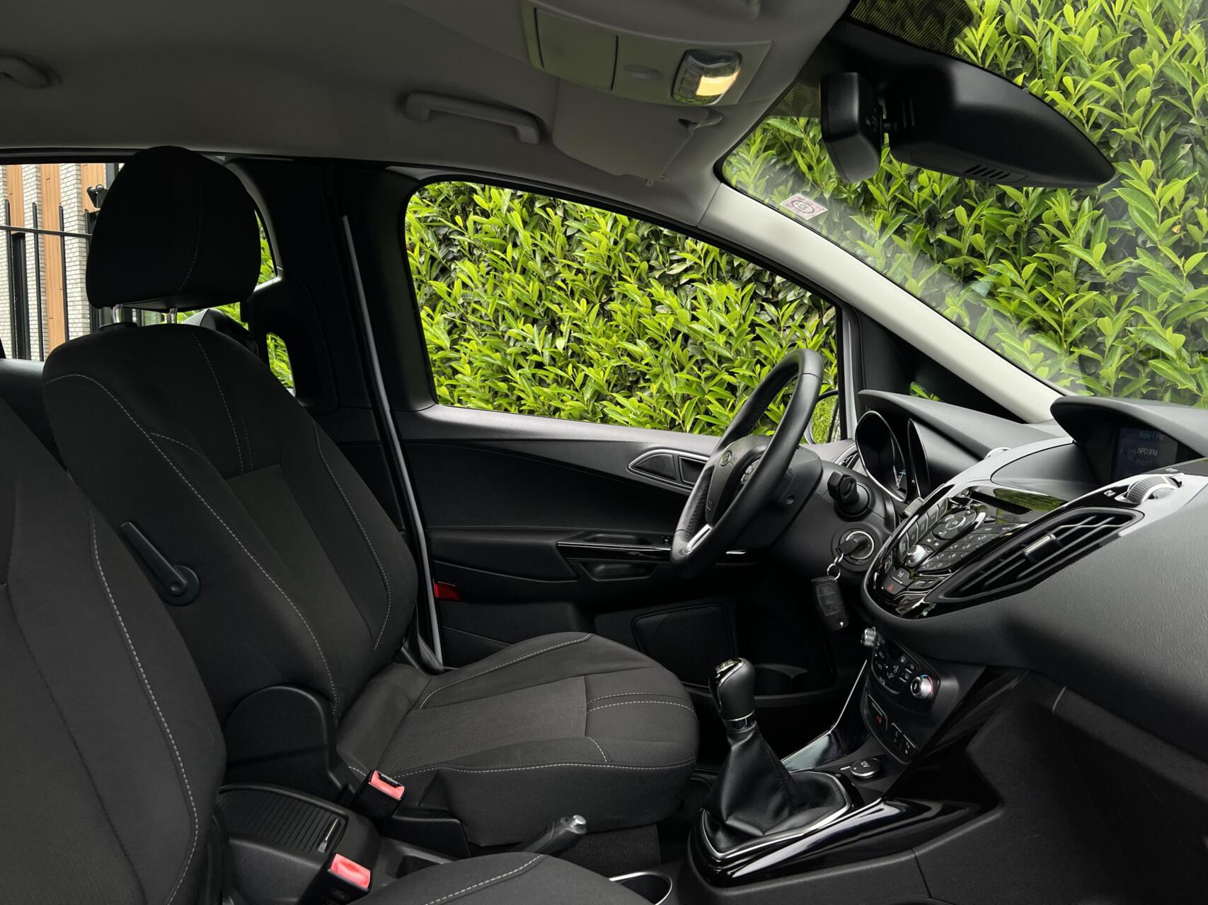 Foto van Ford B-max